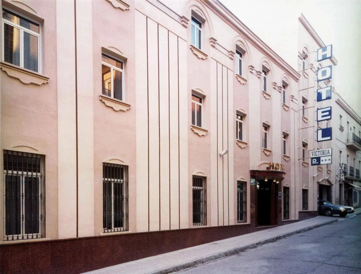 Facade/entrance, Neighborhood in Hotel Victoria