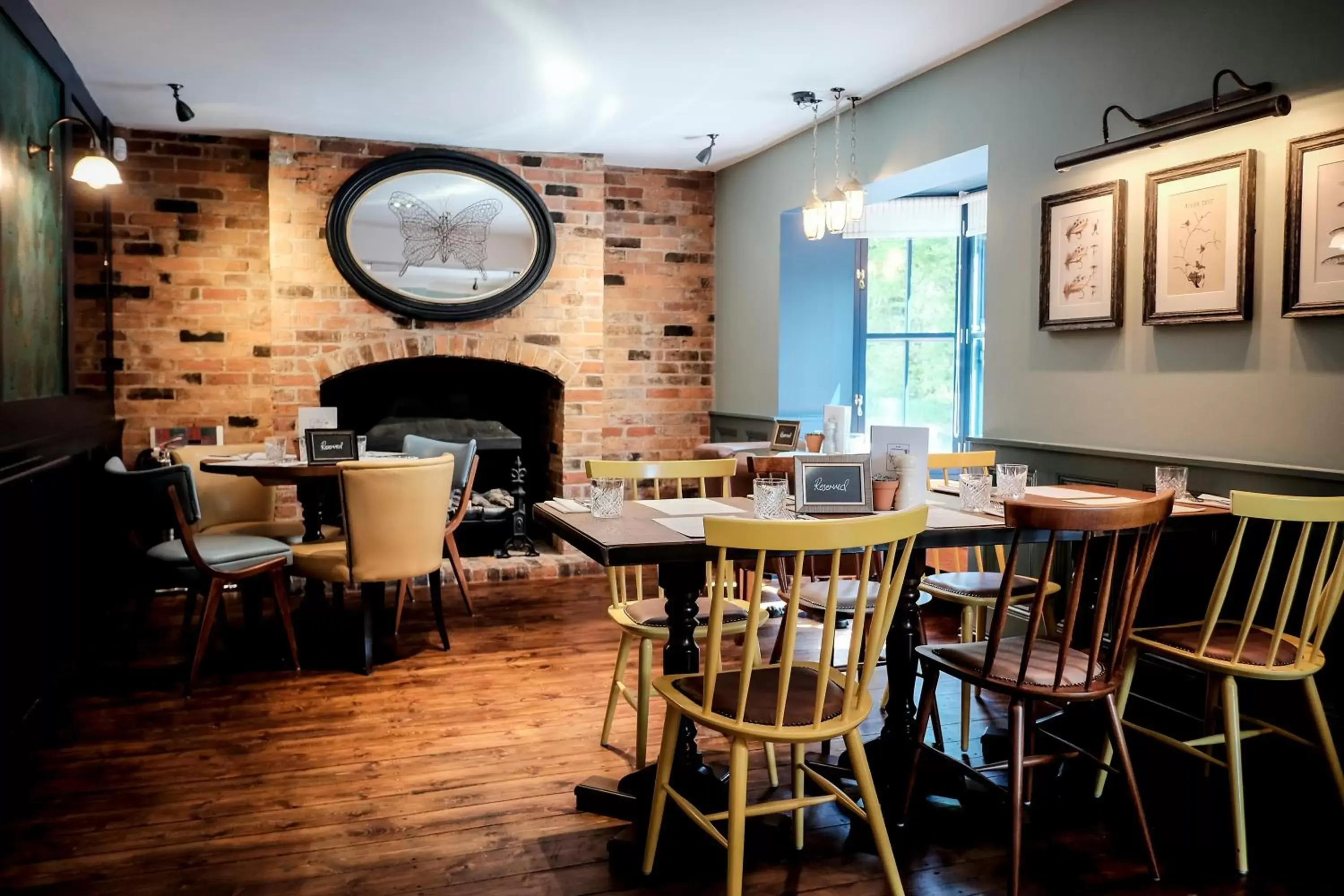 Restaurant/Places to Eat in Cromwell Arms Country Pub with Rooms