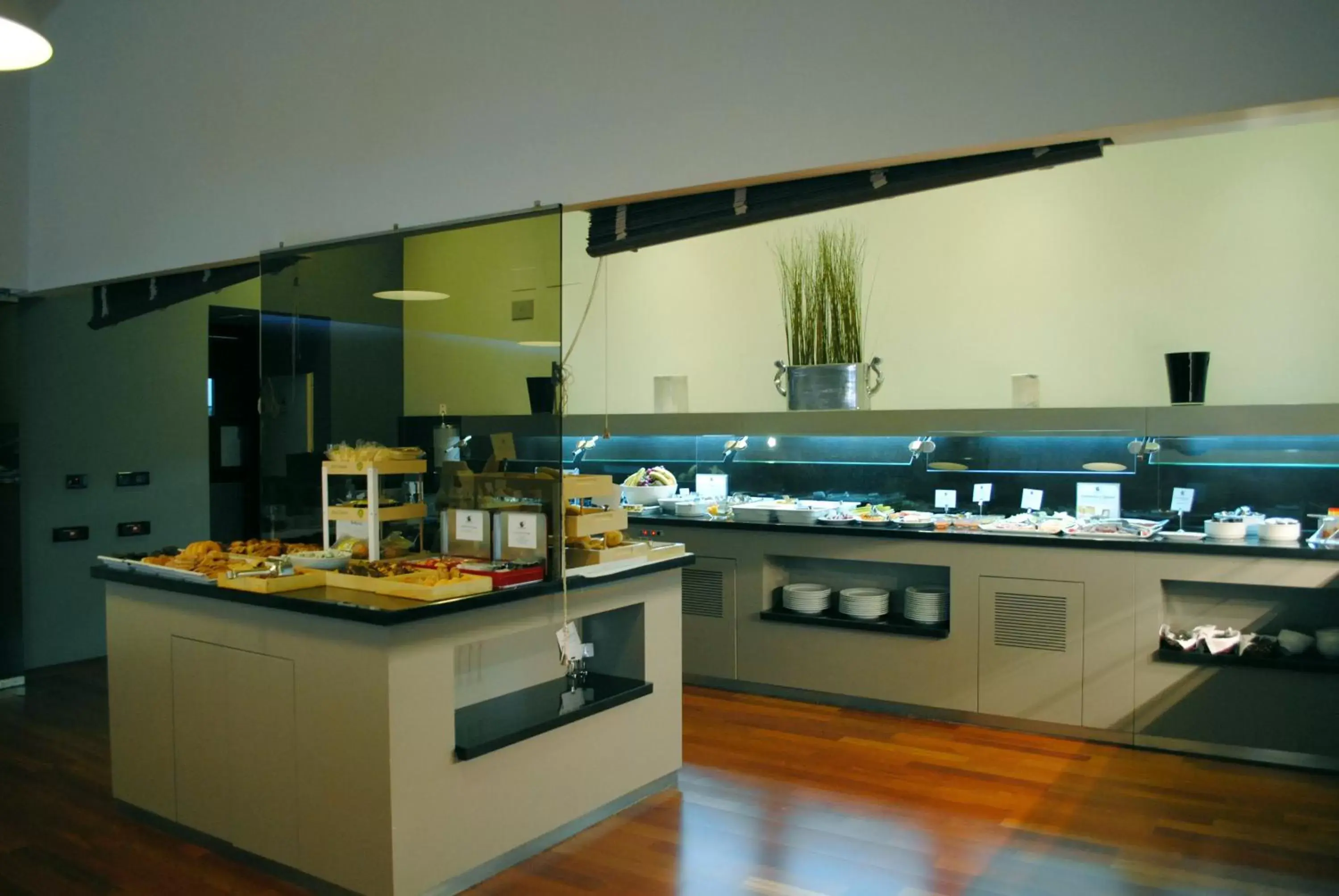 Buffet breakfast in Parador de Antequera Buffet breakfast in Parador de Antequera