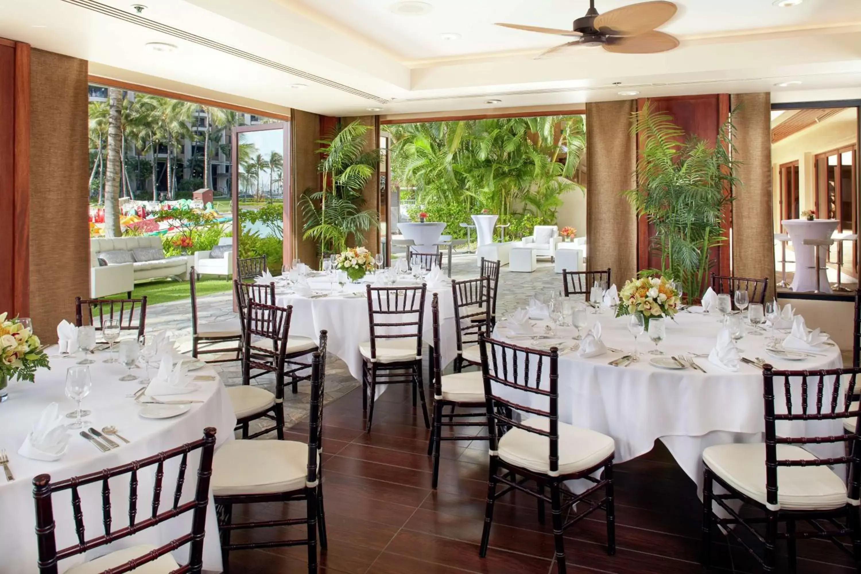 Meeting/conference room, Restaurant/Places to Eat in Hilton Hawaiian Village Waikiki Beach Resort