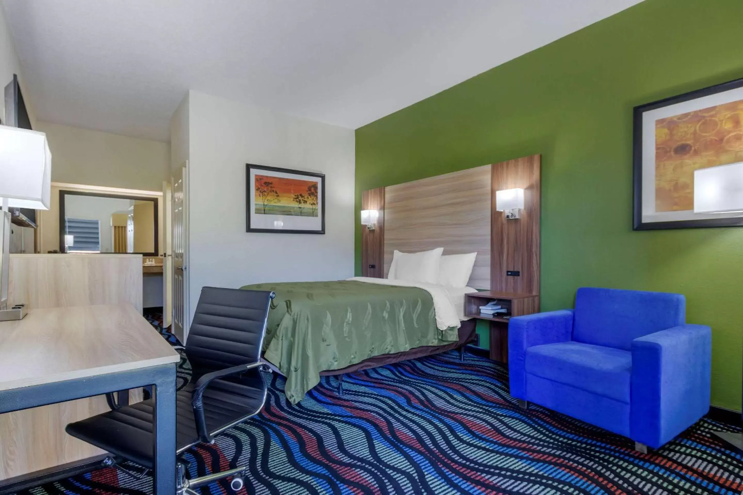 Bedroom, Seating Area in Quality Inn Walterboro