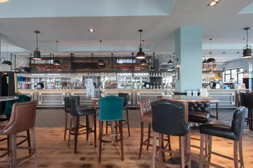 Restaurant/Places to Eat in The Saxon Crown Wetherspoon