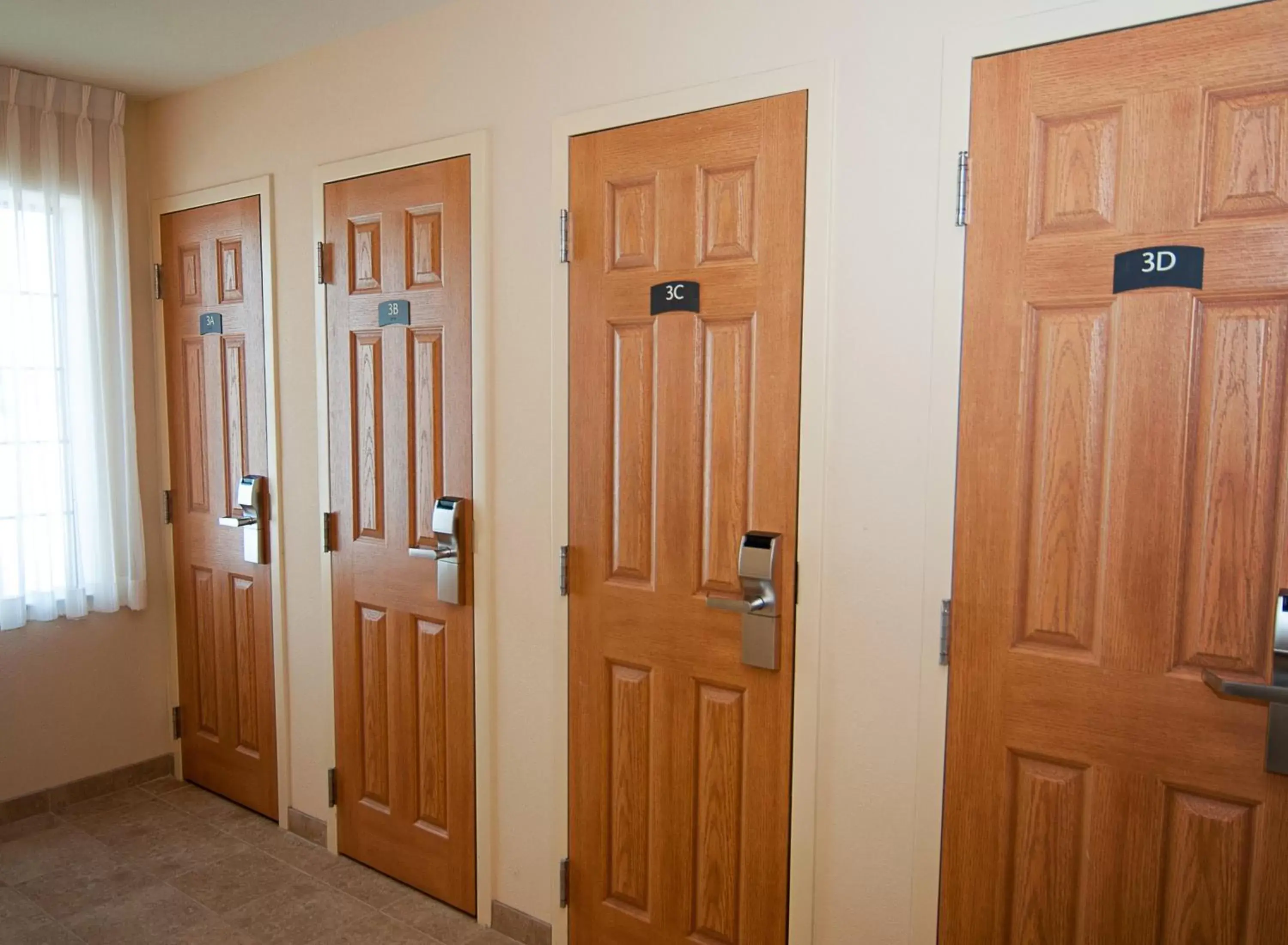 Lobby or reception in Staybridge Suites Wichita by IHG Lobby or reception in Staybridge Suites Wichita by IHG