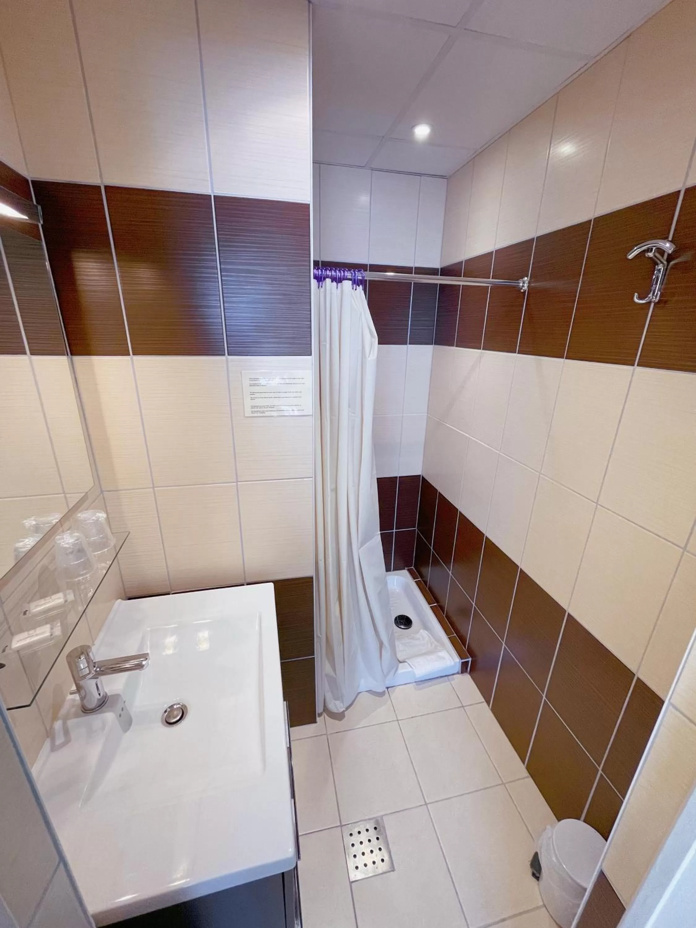 Bathroom in Hotel Le Ronchamp