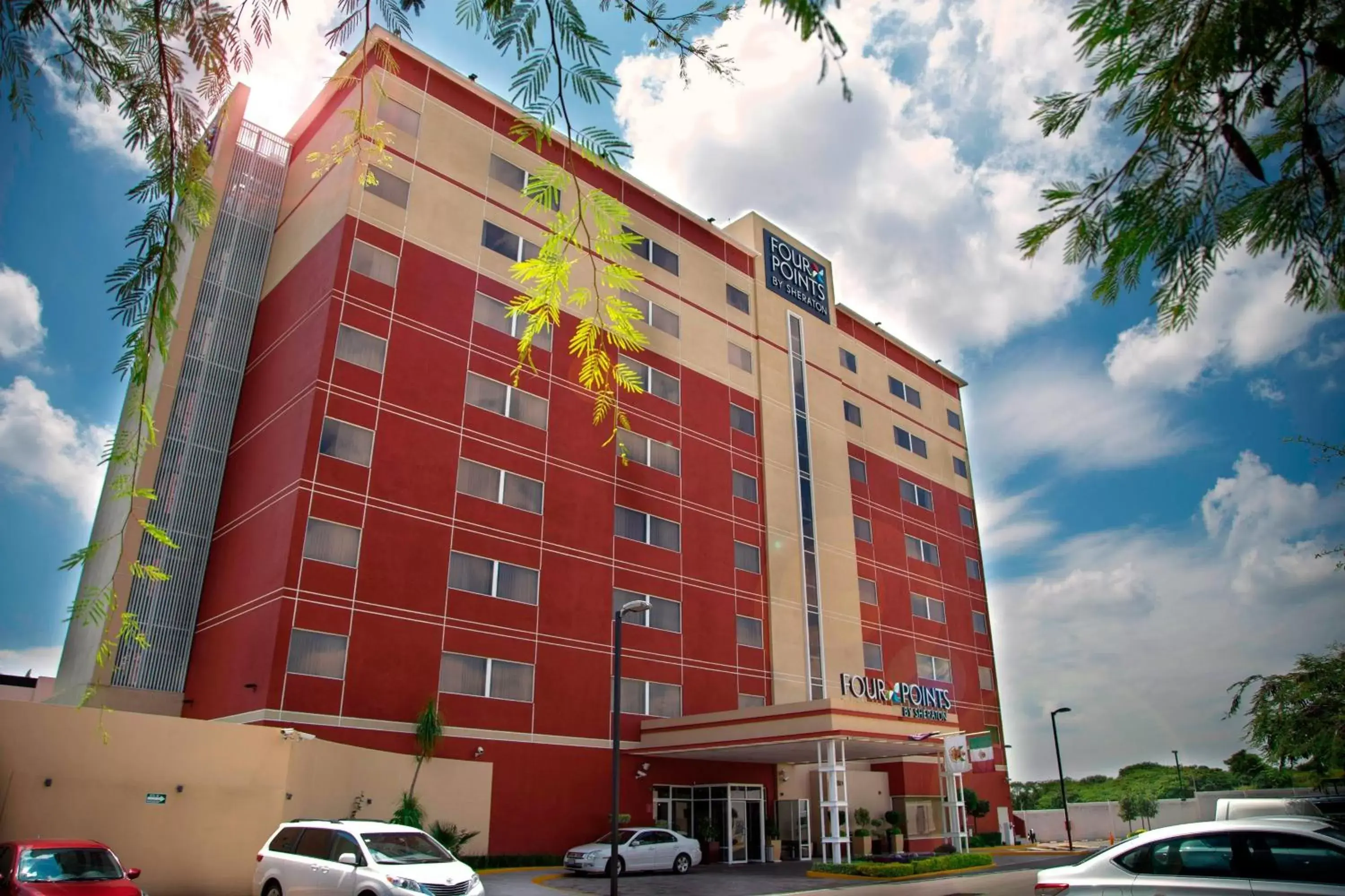 Property Building in Four Points by Sheraton Queretaro Norte