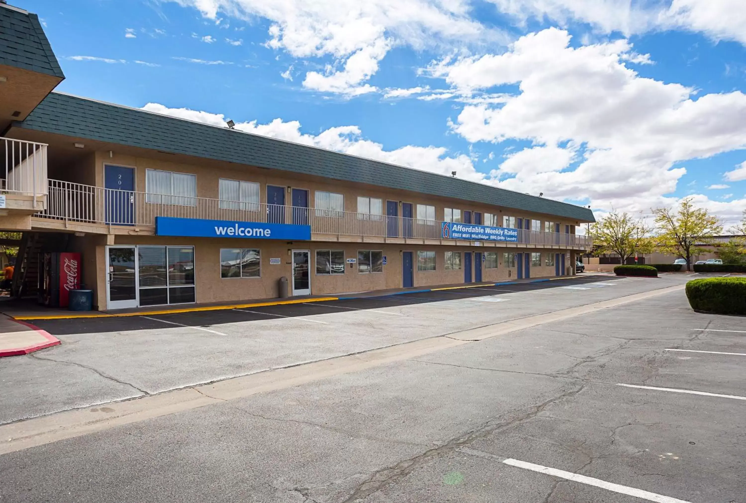 Property building, Facade/Entrance in Motel 6-Holbrook, AZ