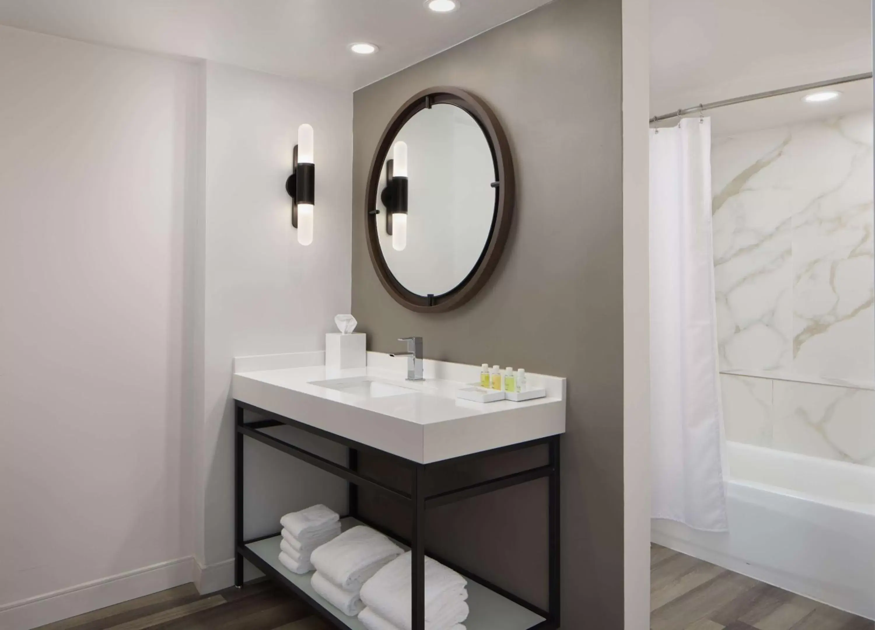 Bathroom in The Royal Sonesta Kauai Resort Lihue