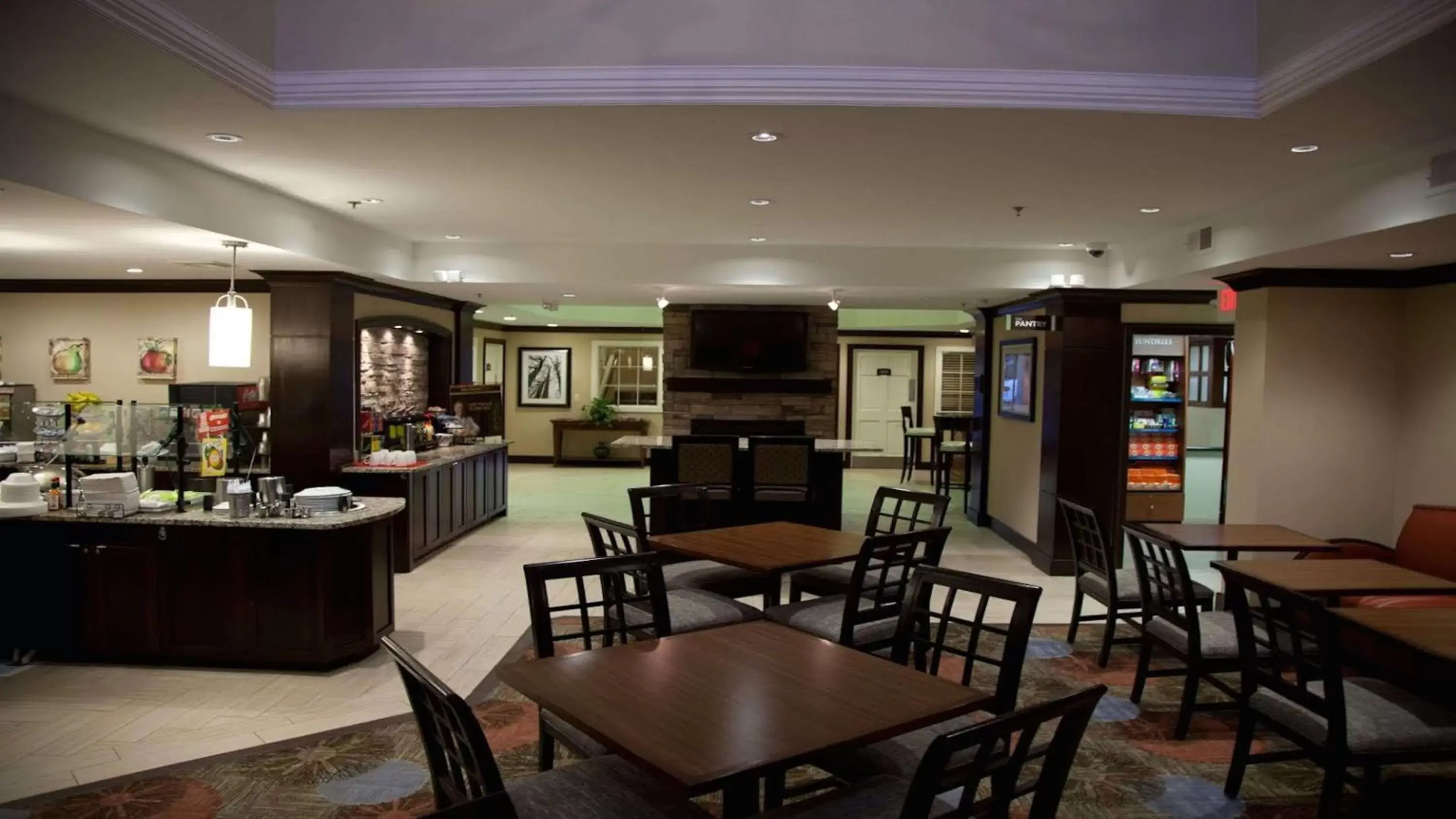 Lounge or bar, Restaurant/Places to Eat in Sonesta ES Suites Chatsworth