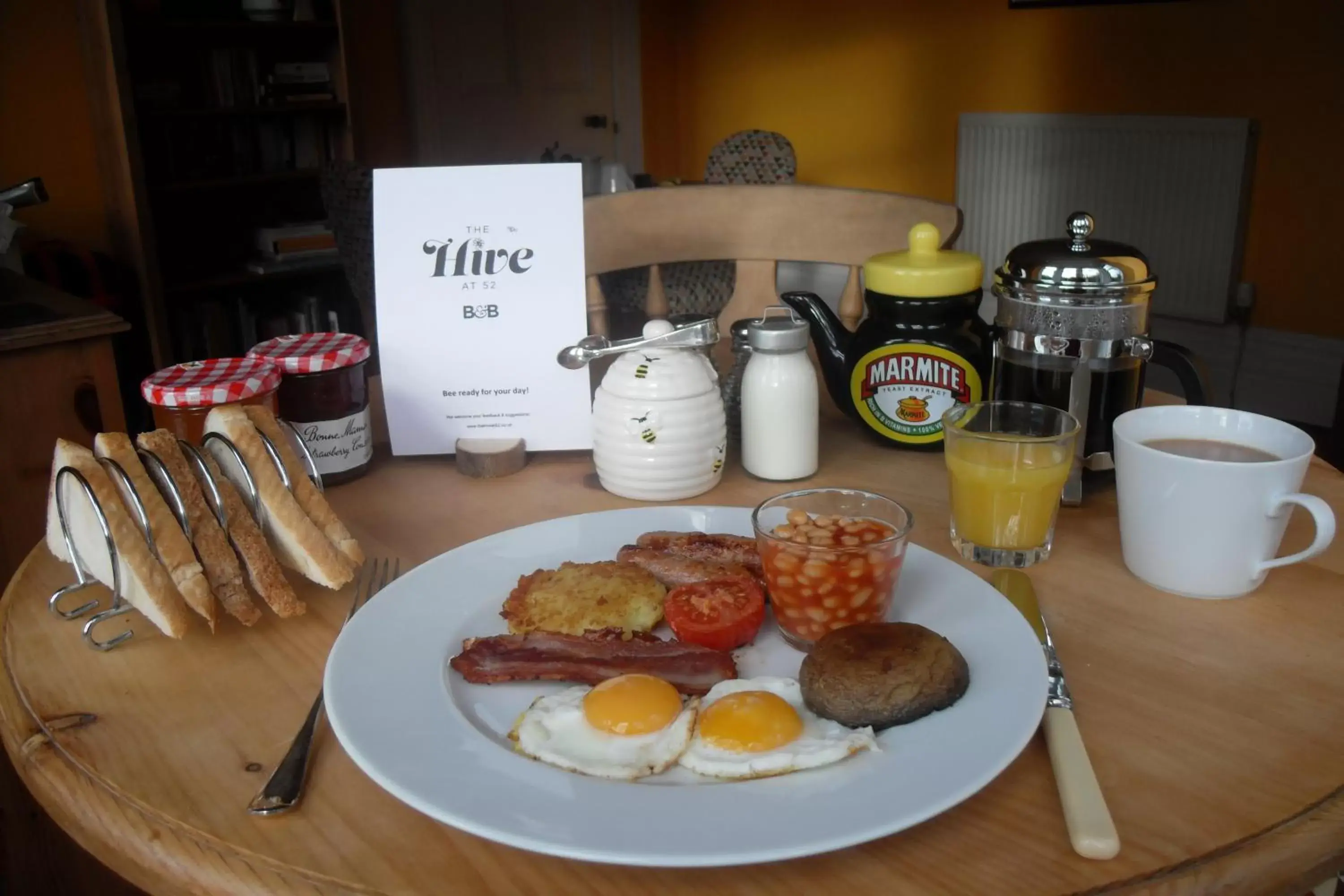 English/Irish breakfast in The Hive at 52