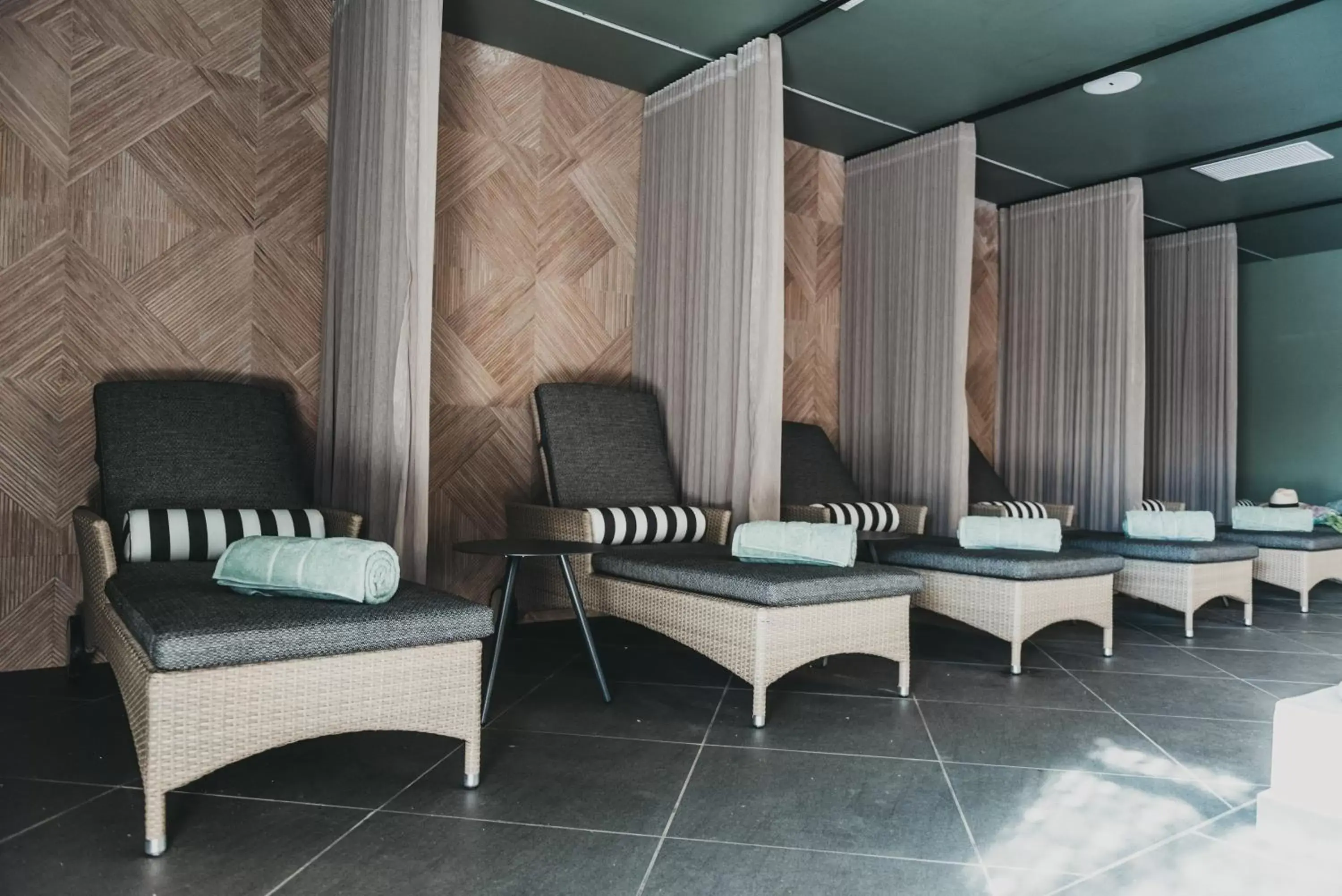 Spa and wellness centre/facilities, Seating Area in The Feather Hill Boutique Hotel