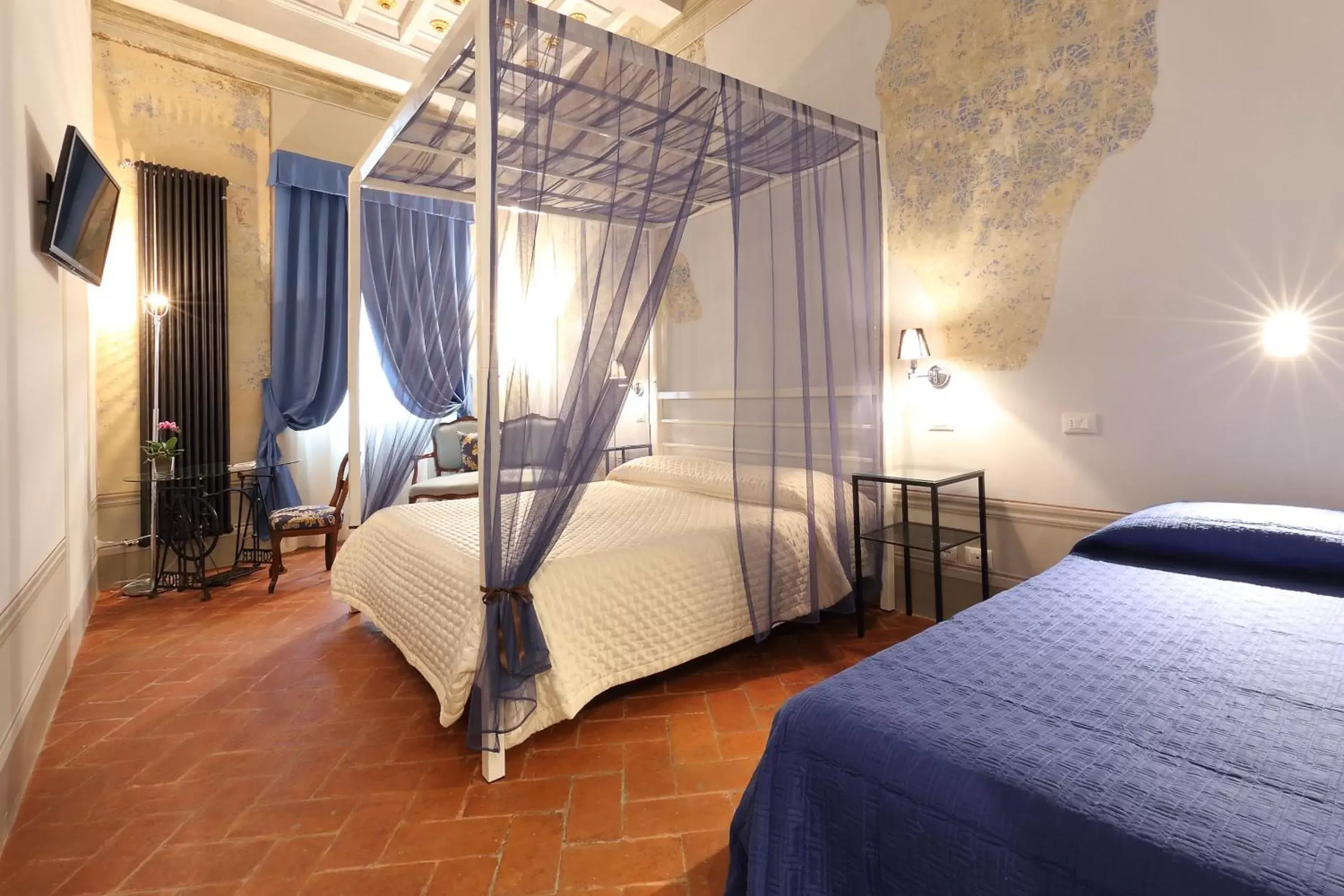 Bedroom, Bed in Uffizi Harmony