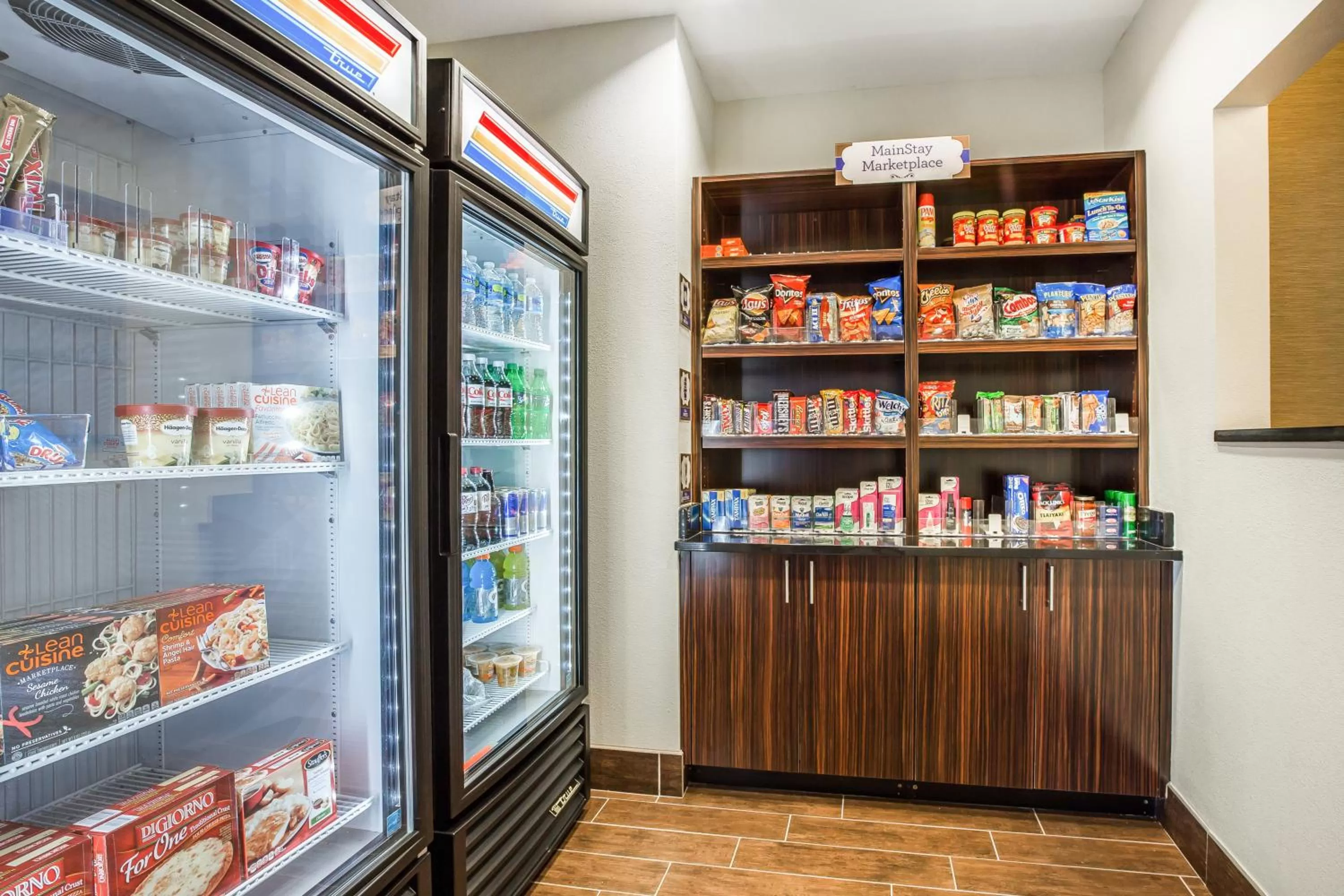 On-site shops in MainStay Suites Cartersville