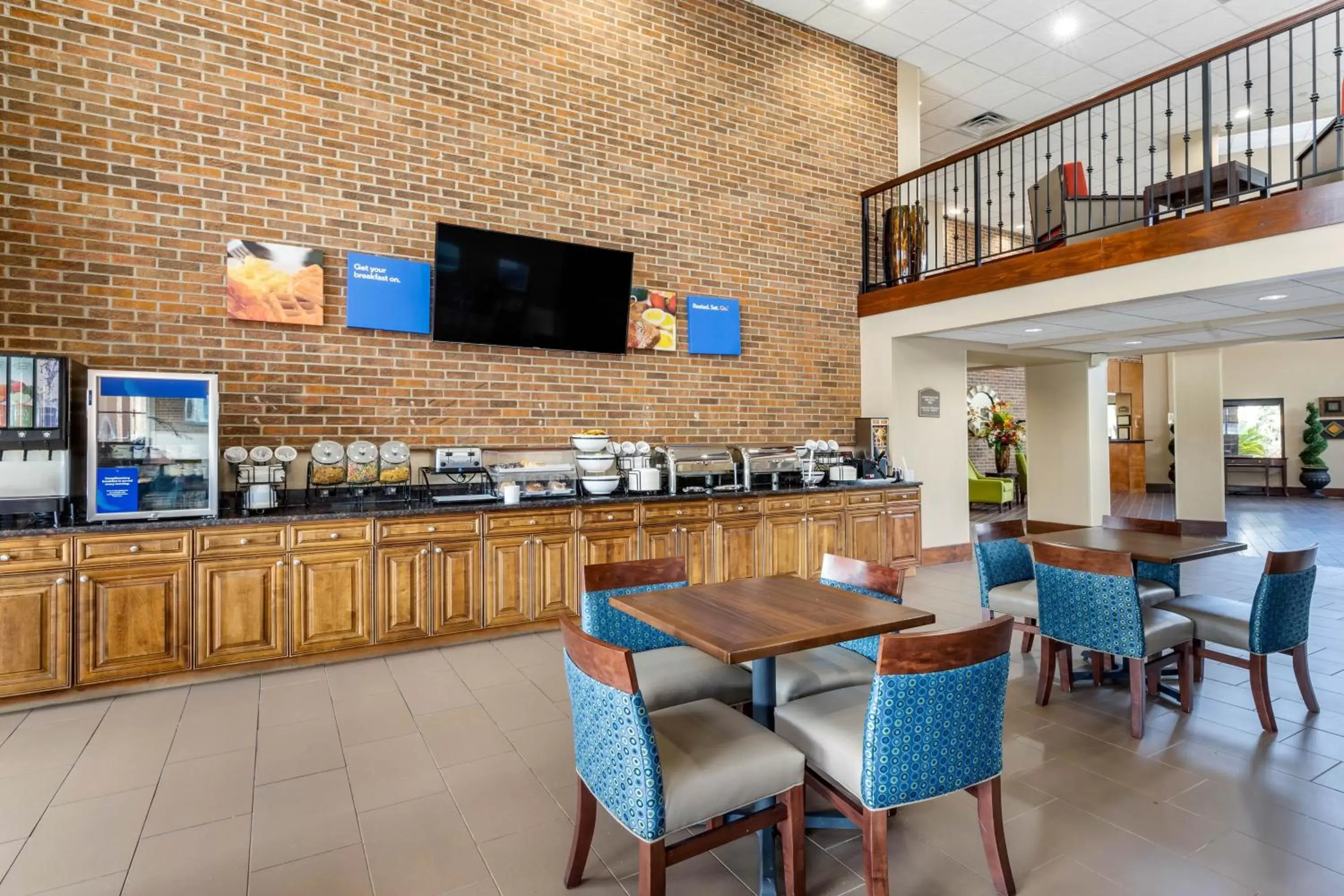 Restaurant/Places to Eat in Comfort Inn Warner Robins - Robins AFB