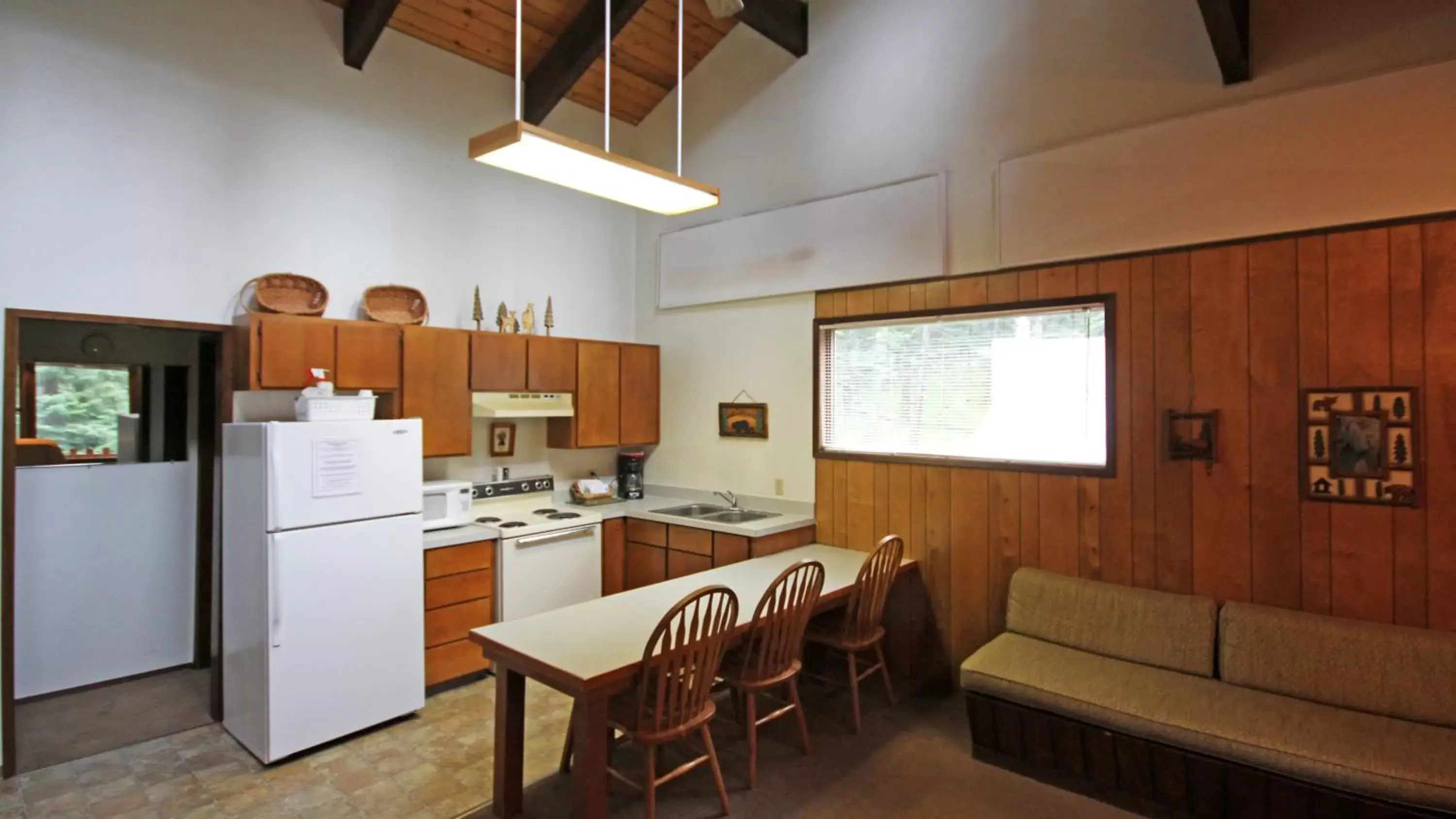 Kitchen or kitchenette in Eagle Cap Chalets