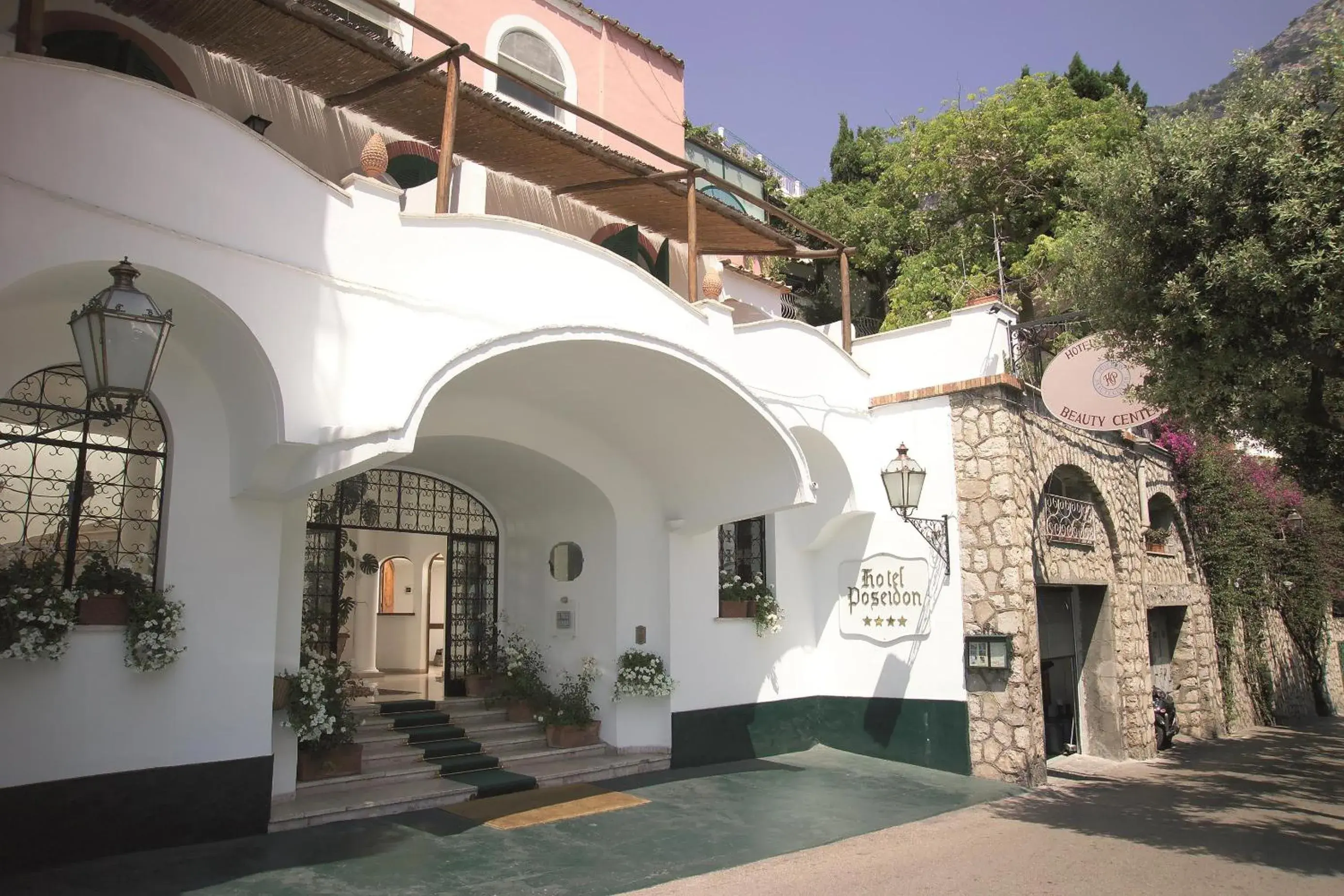 Facade/entrance in Hotel Poseidon