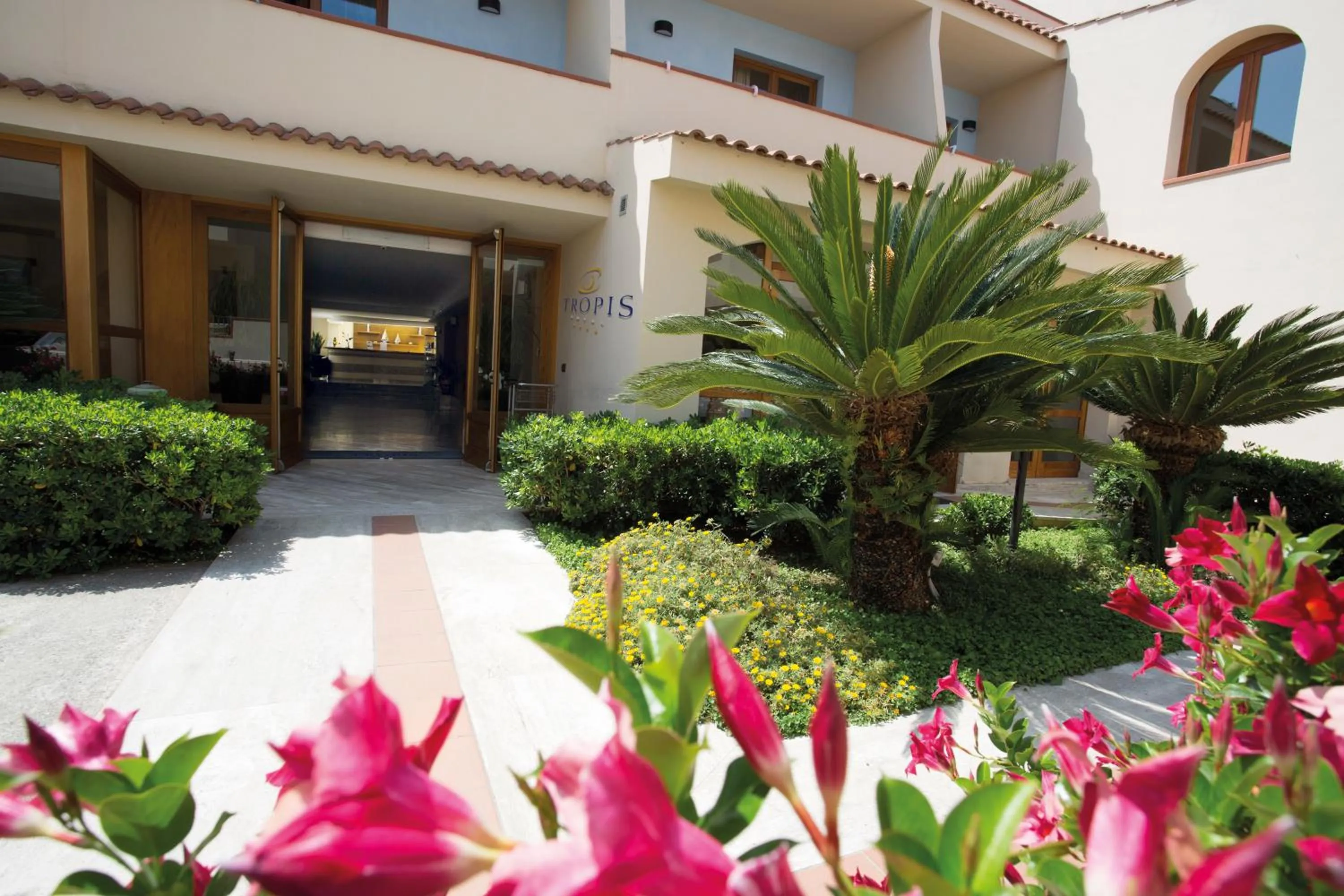 Lobby or reception in Tropis Hotel