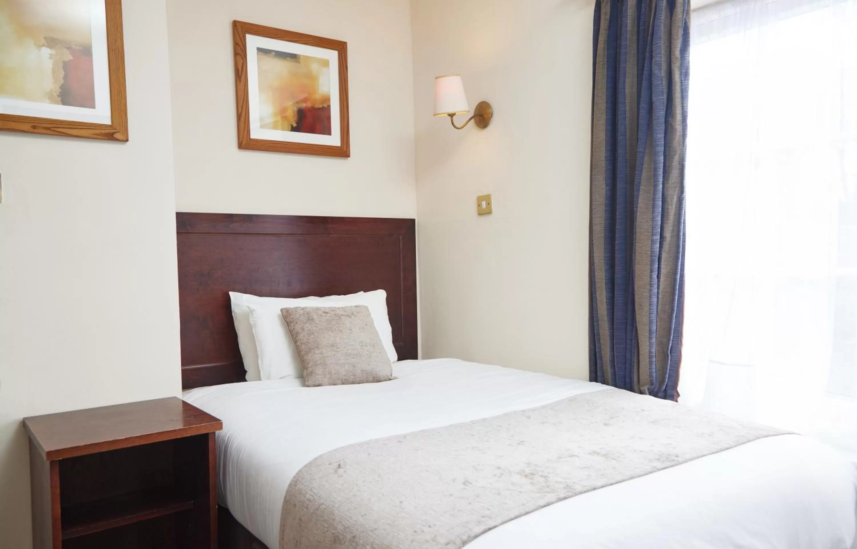 Bedroom, Bed in The Bell Hotel Woburn By Greene King Inns