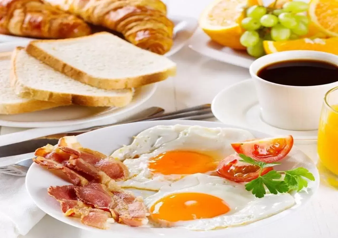 Restaurant/places to eat in Kuwait Grand Hotel Restaurant/places to eat in Kuwait Grand Hotel