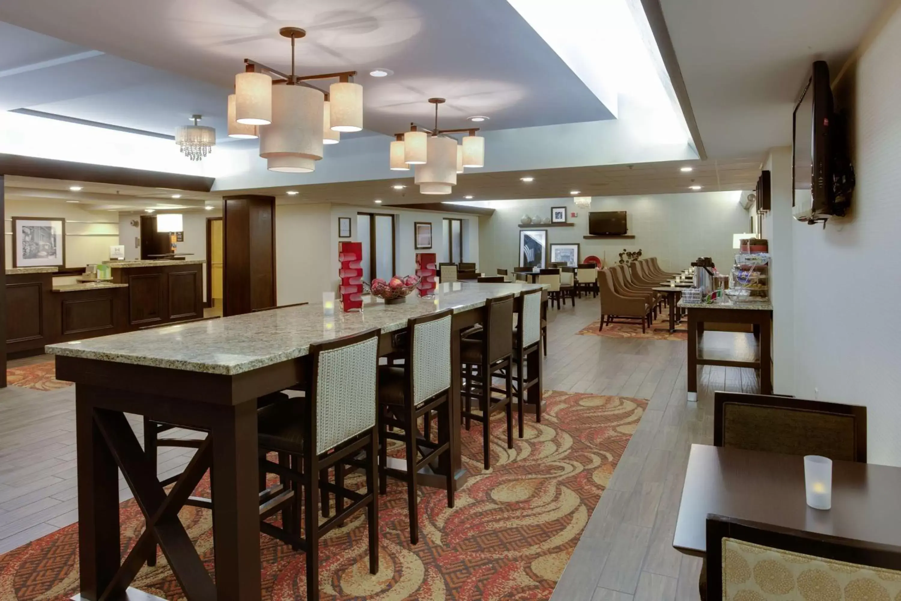 Lobby or reception, Lounge/Bar in Hampton Inn Gettysburg