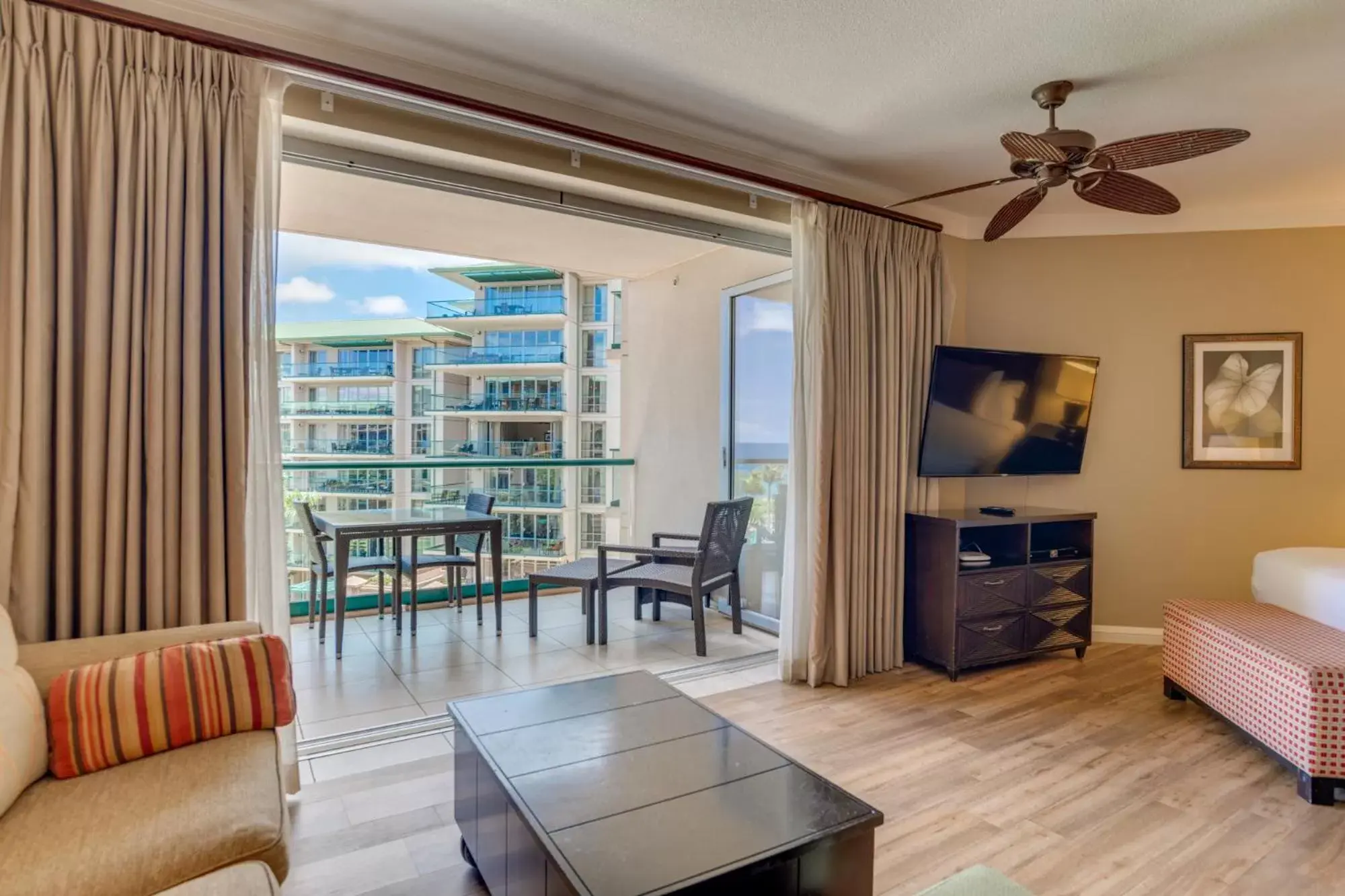 Studio Partial Ocean View in OUTRIGGER Honua Kai Resort and Spa