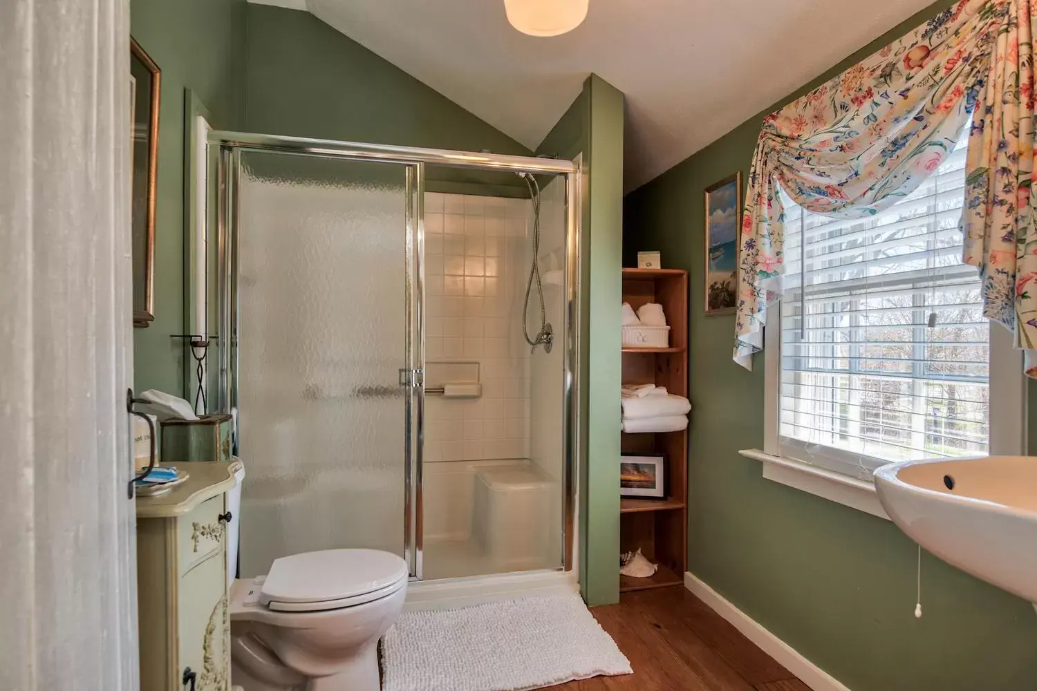 Bathroom in Holiday Guest House Bed & Breakfast