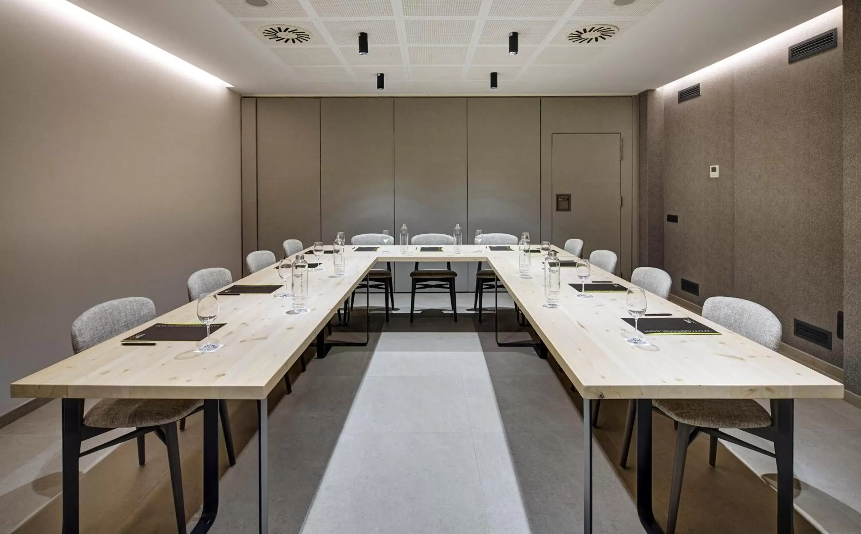 Meeting/conference room in Sercotel Ayala