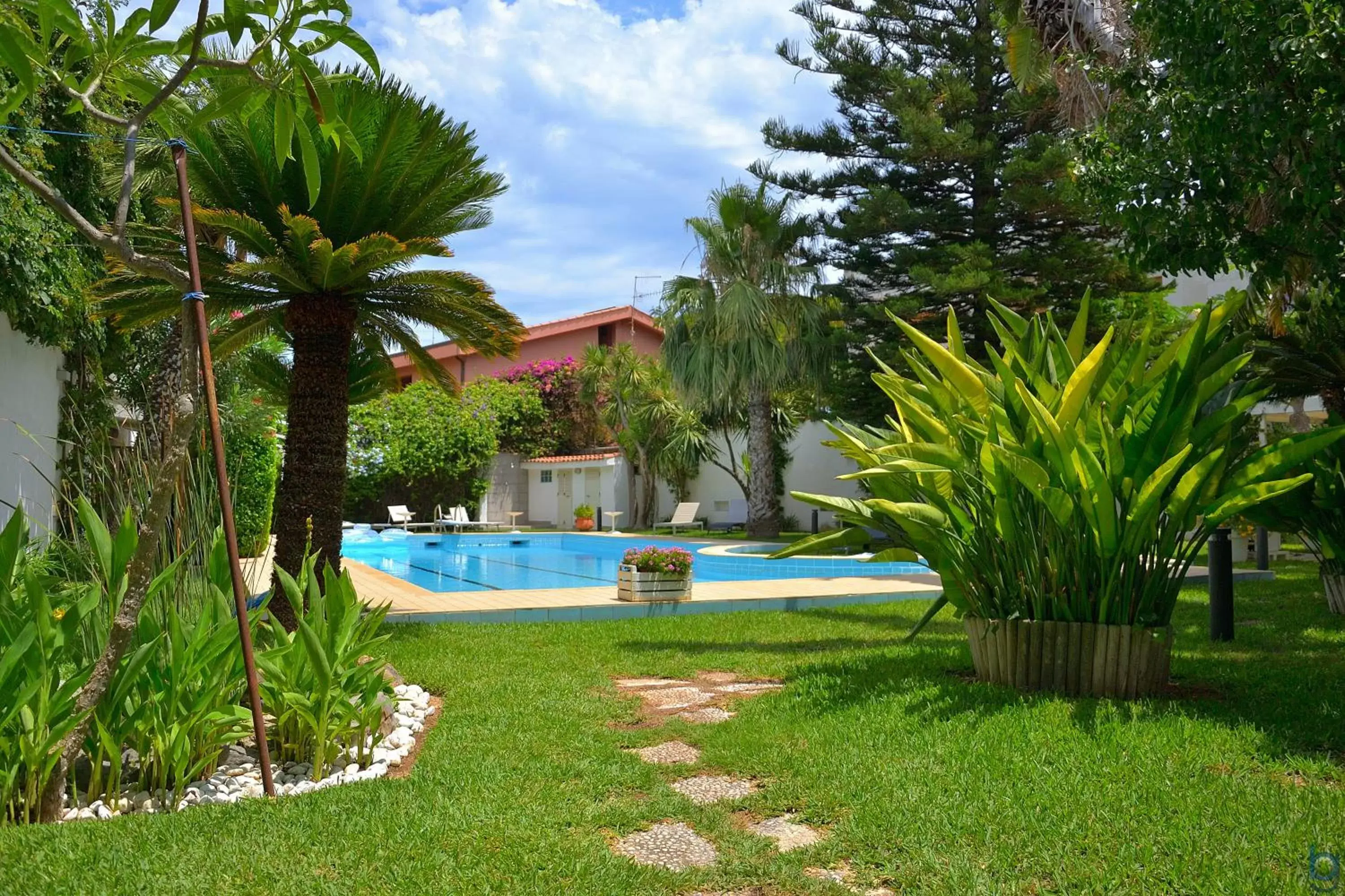 Garden, Swimming Pool in B&b Mondello Resort