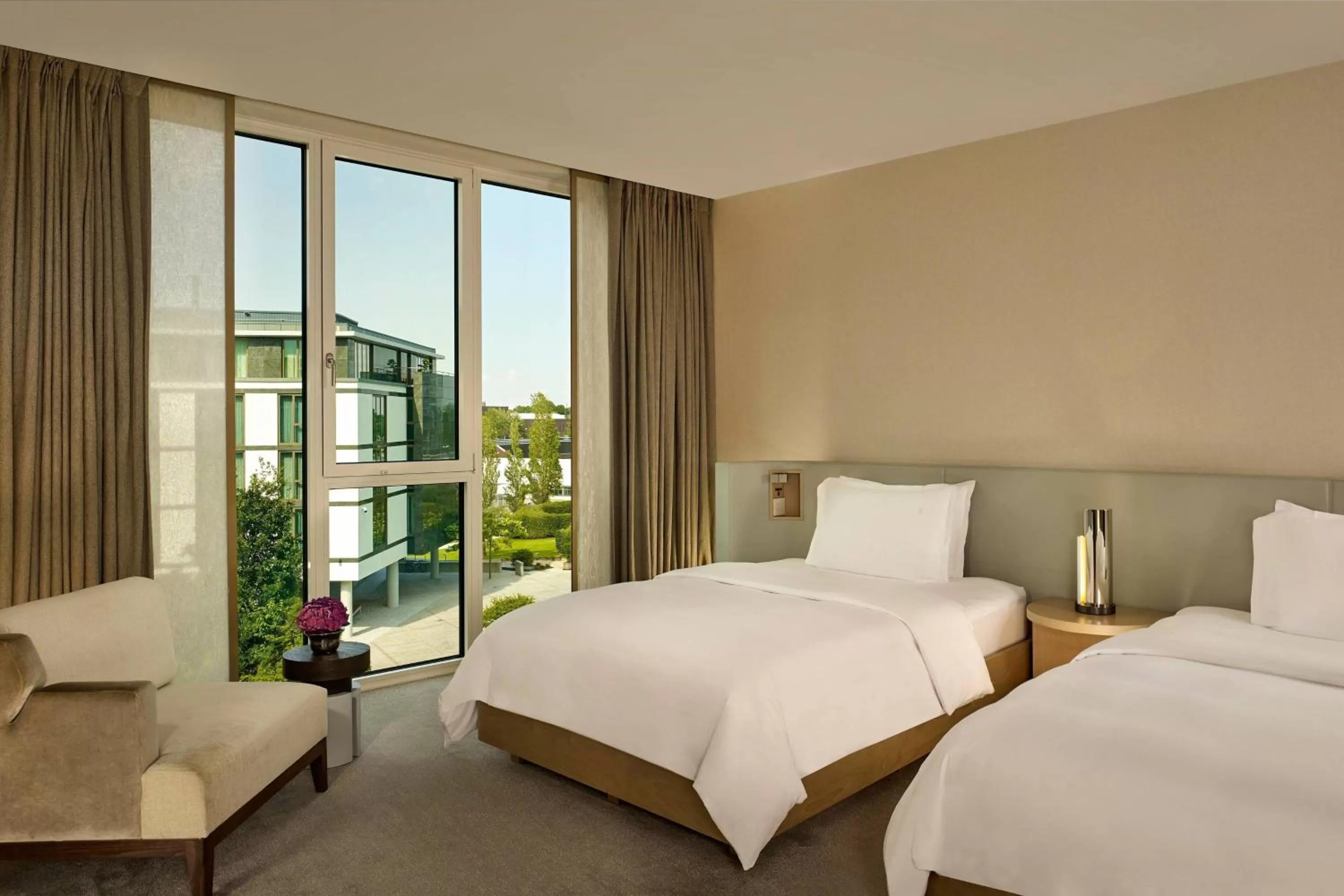 Photo of the whole room, Bed in The Ritz-Carlton, Wolfsburg