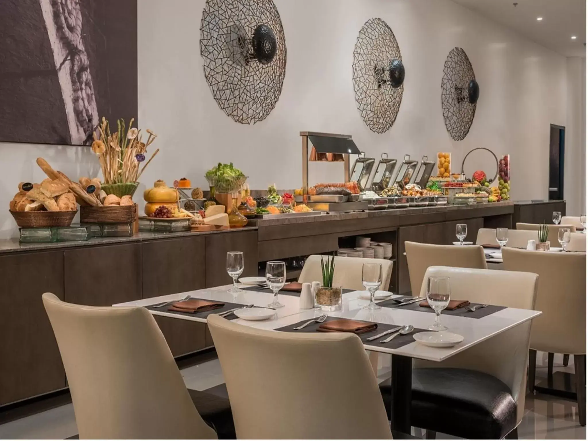 Restaurant/places to eat in Seda Atria Restaurant/places to eat in Seda Atria