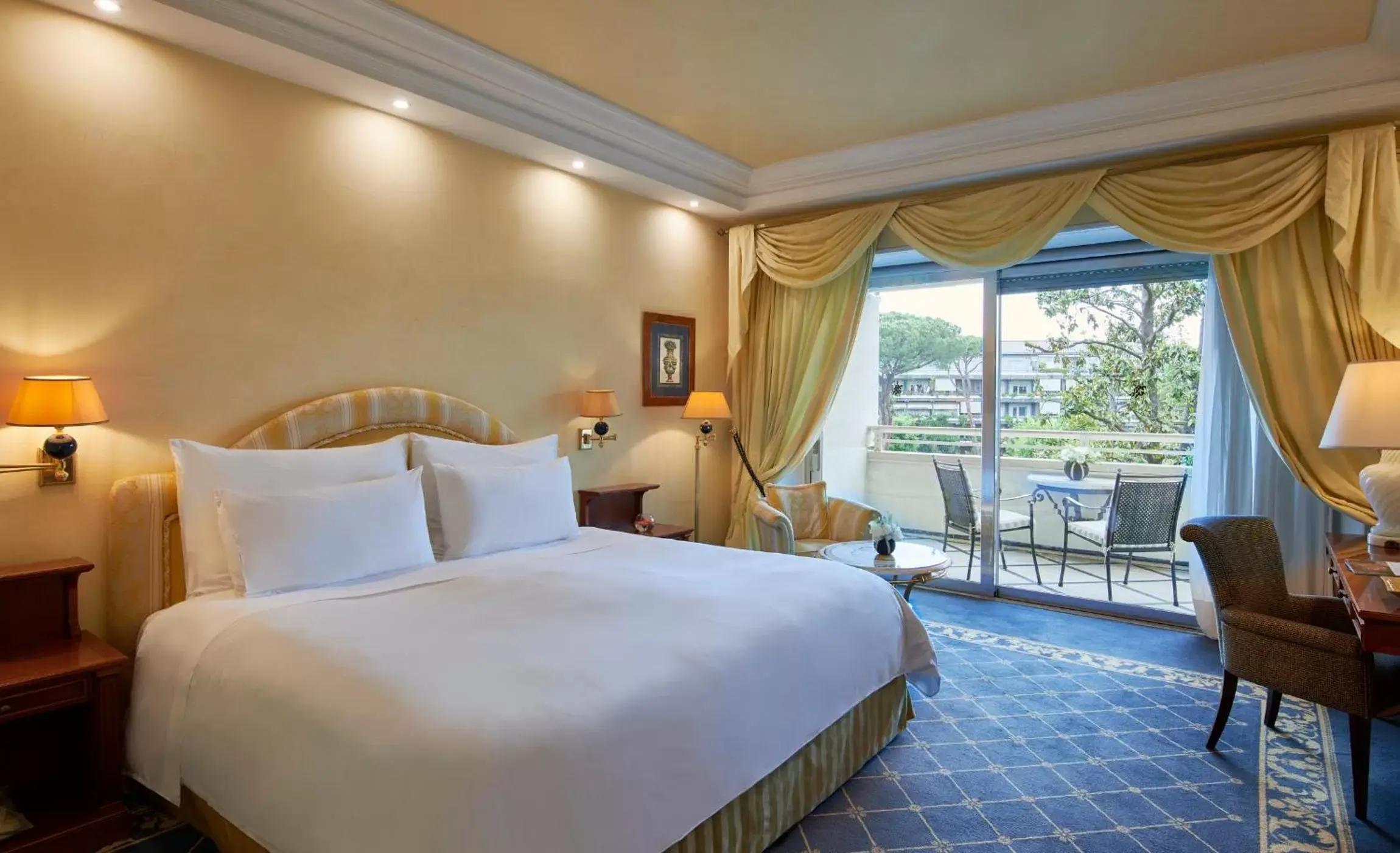 Bedroom, Bed in Rome Cavalieri, A Waldorf Astoria Hotel