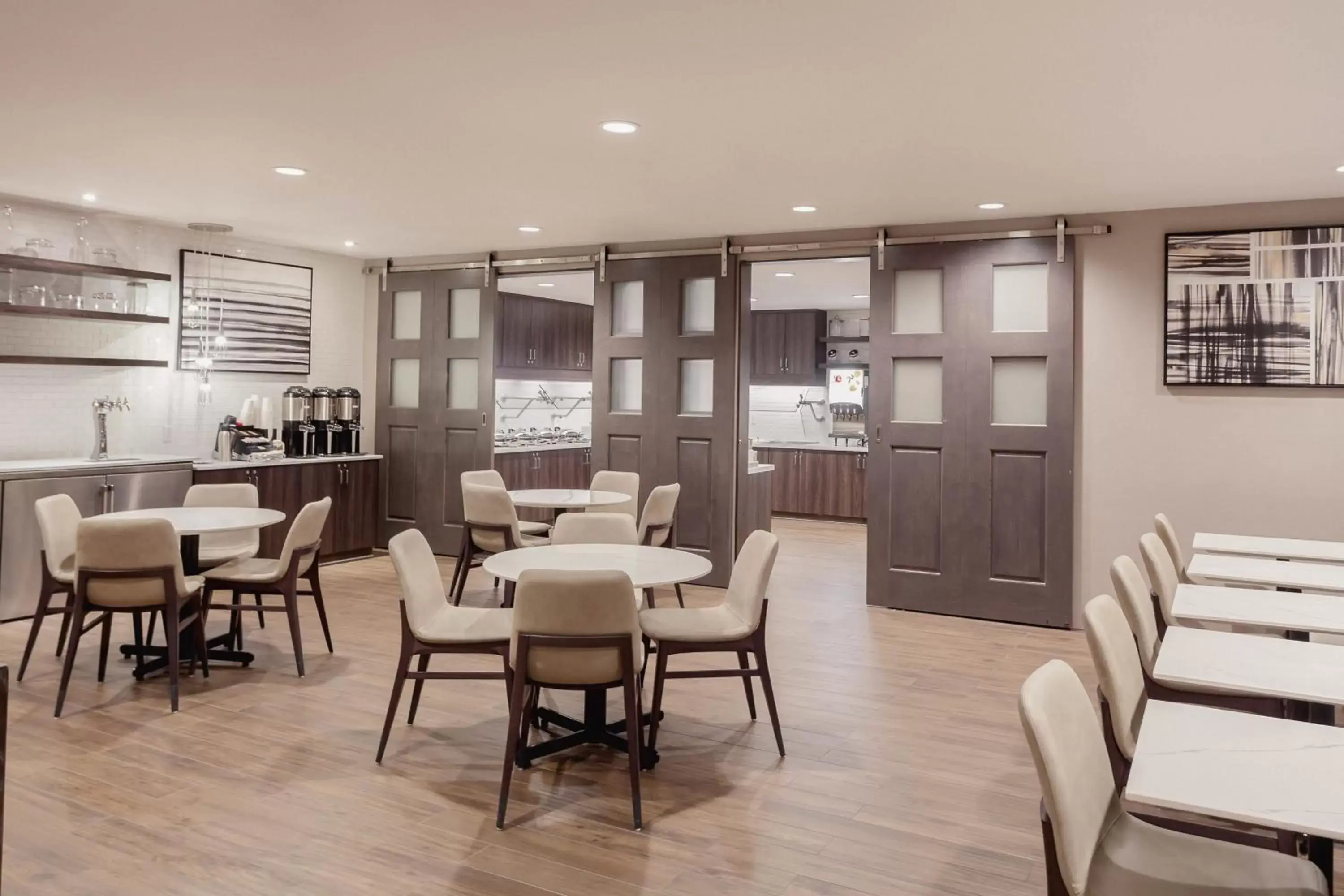 Breakfast, Restaurant/Places to Eat in Residence Inn by Marriott Loma Linda Redlands