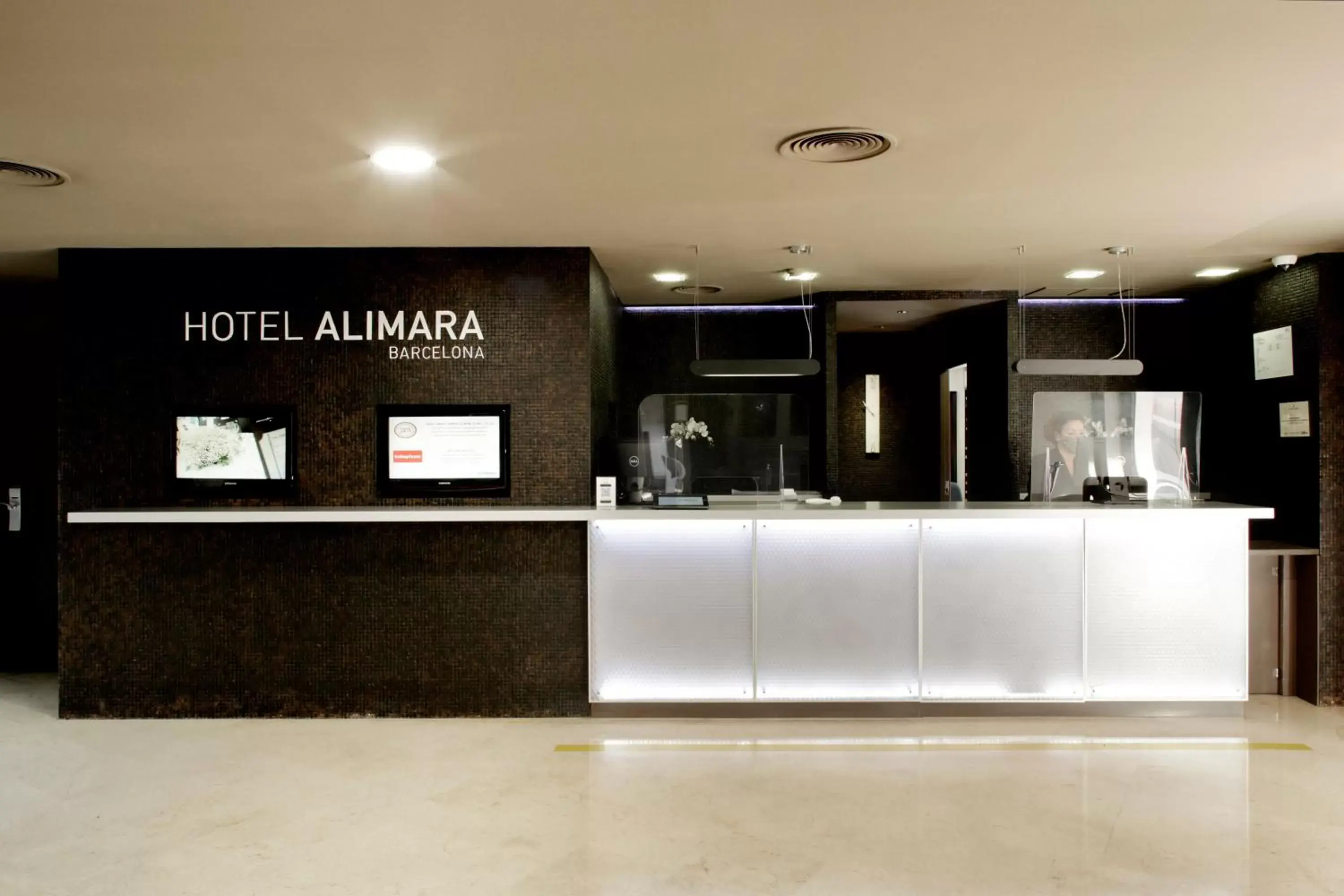 Lobby or reception in Hotel Alimara
