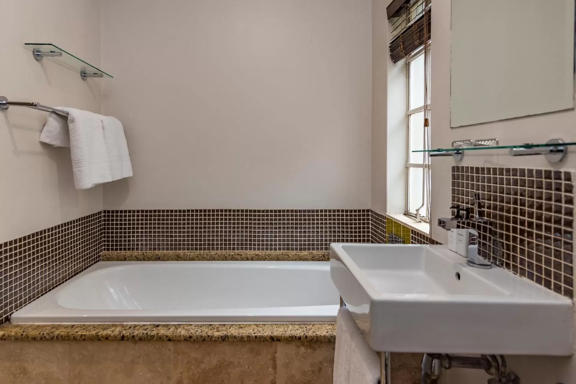 Bath in Clico Boutique Hotel