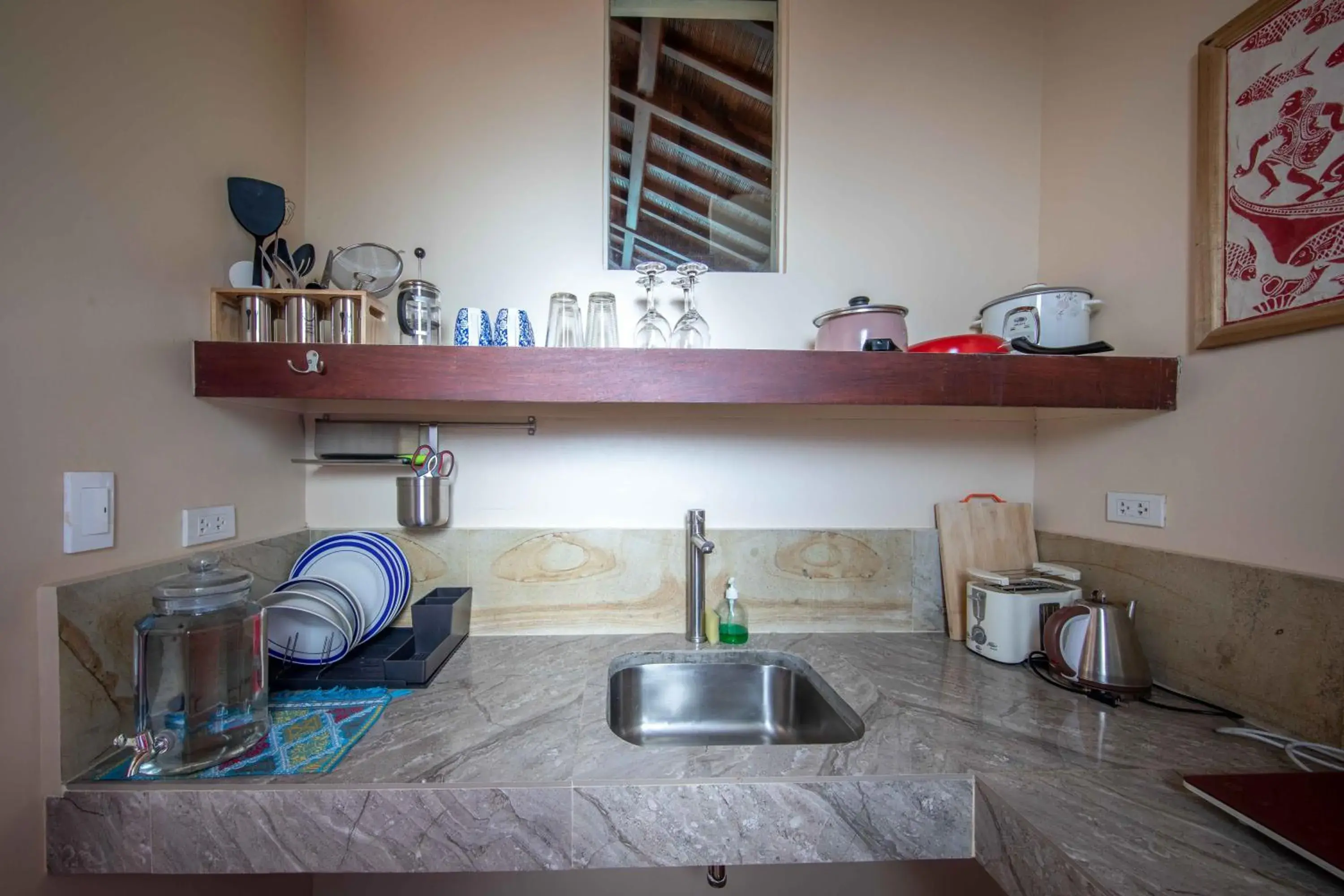 Coffee/tea facilities, Kitchen/Kitchenette in Karuna El Nido Villas