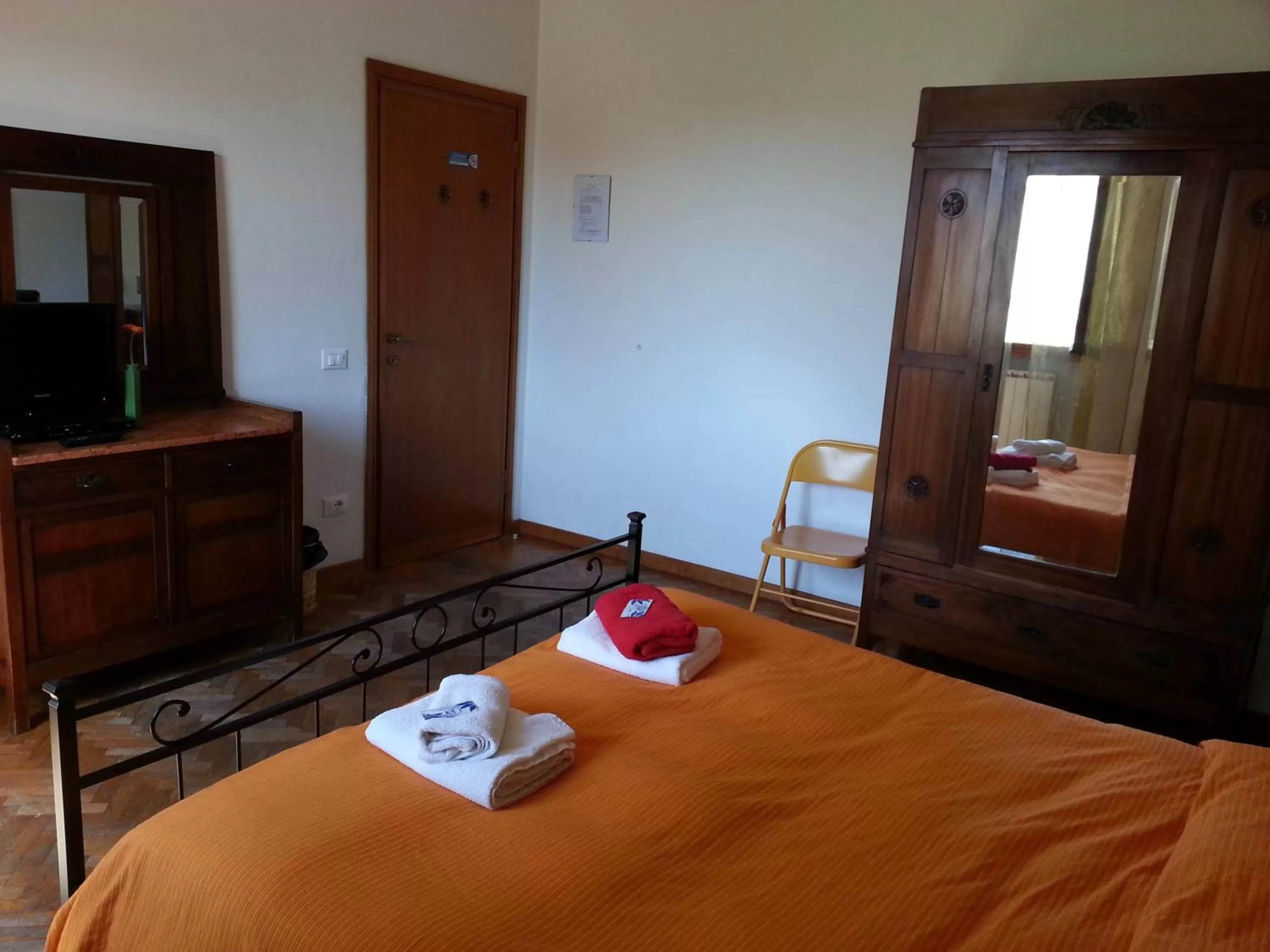 Bed in A Due Passi Dal Centro Rooms For Rent