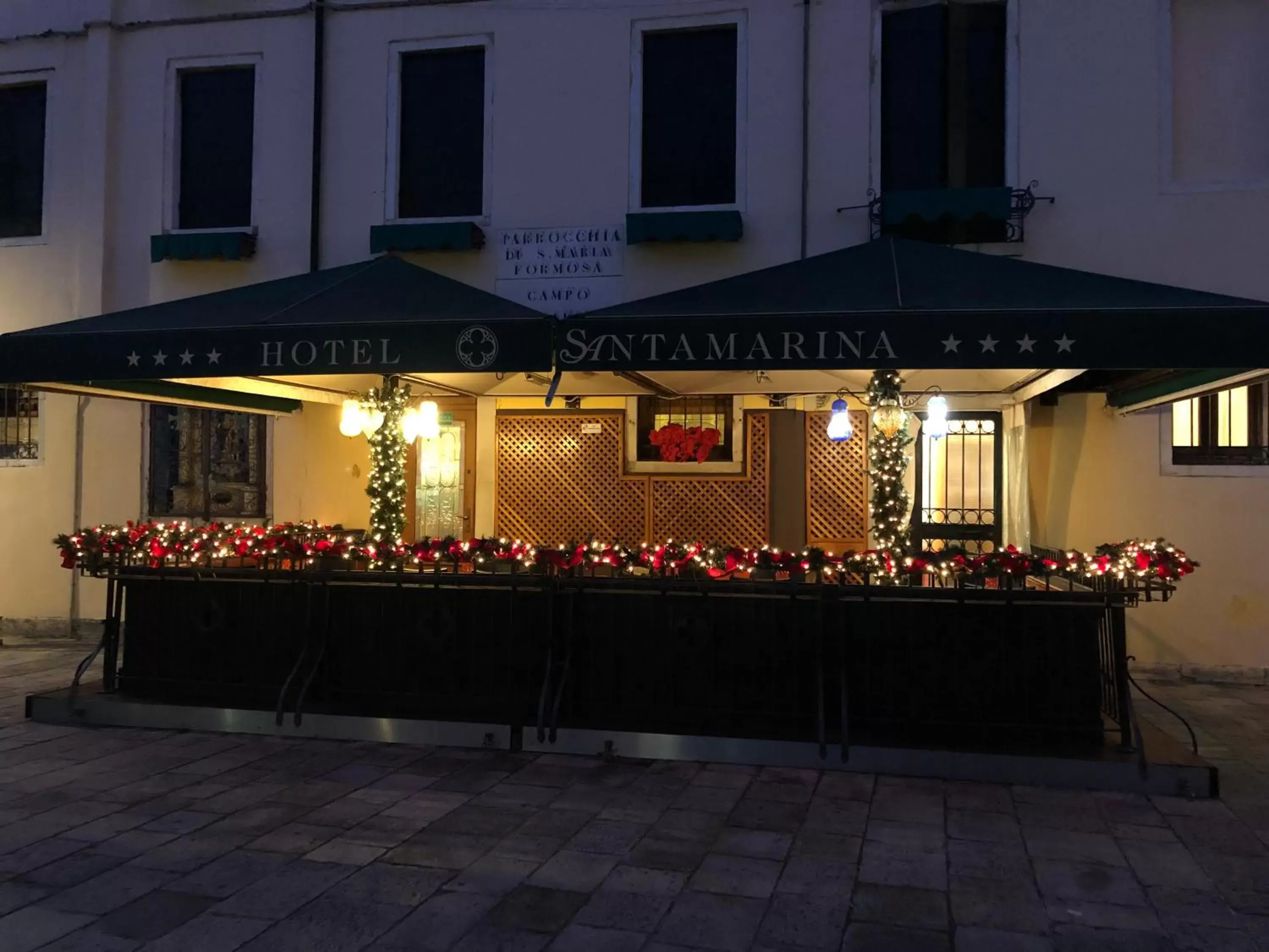 Property building, Restaurant/Places to Eat in Hotel Santa Marina