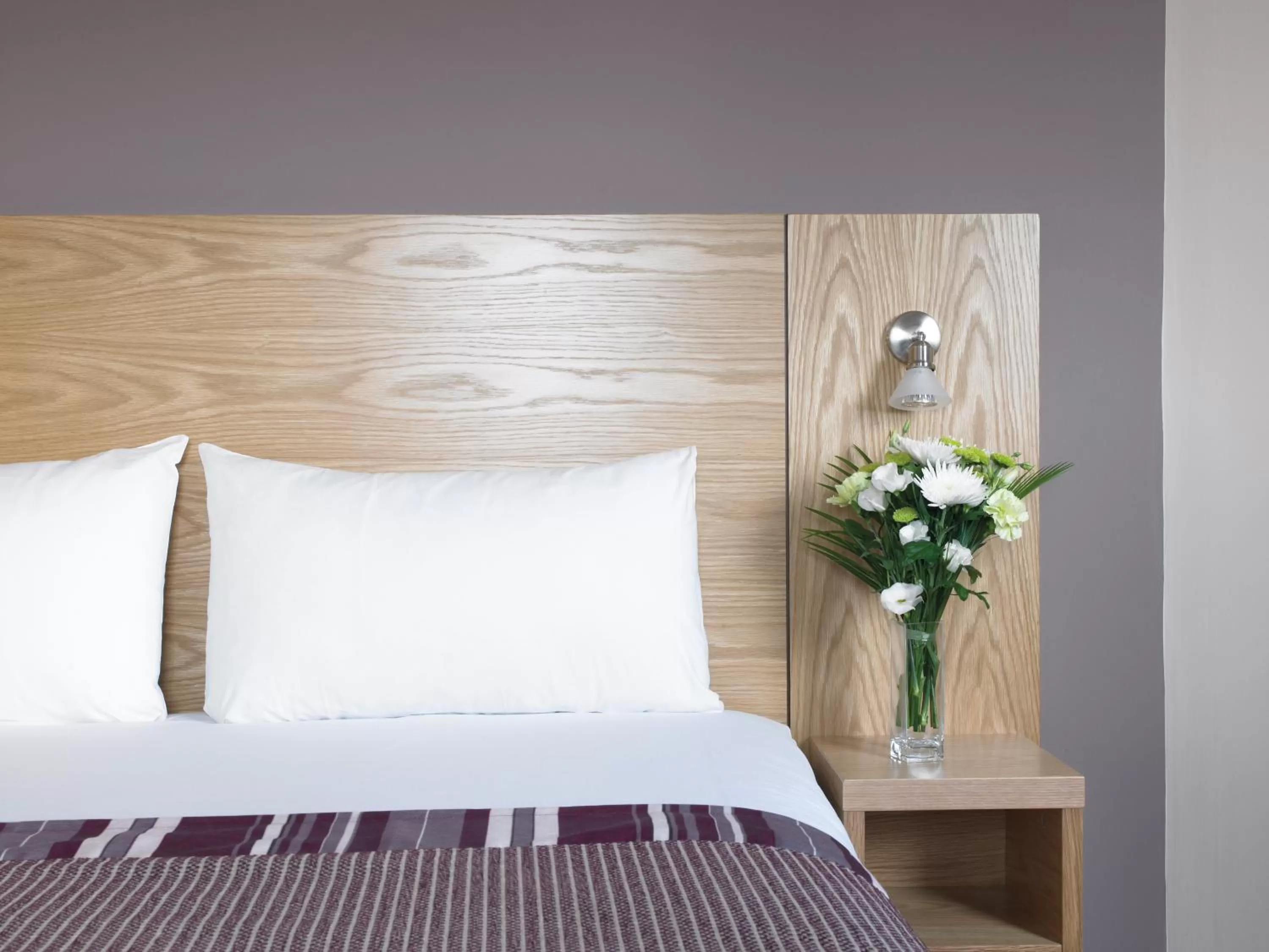 Bed in Leonardo Hotel Aberdeen