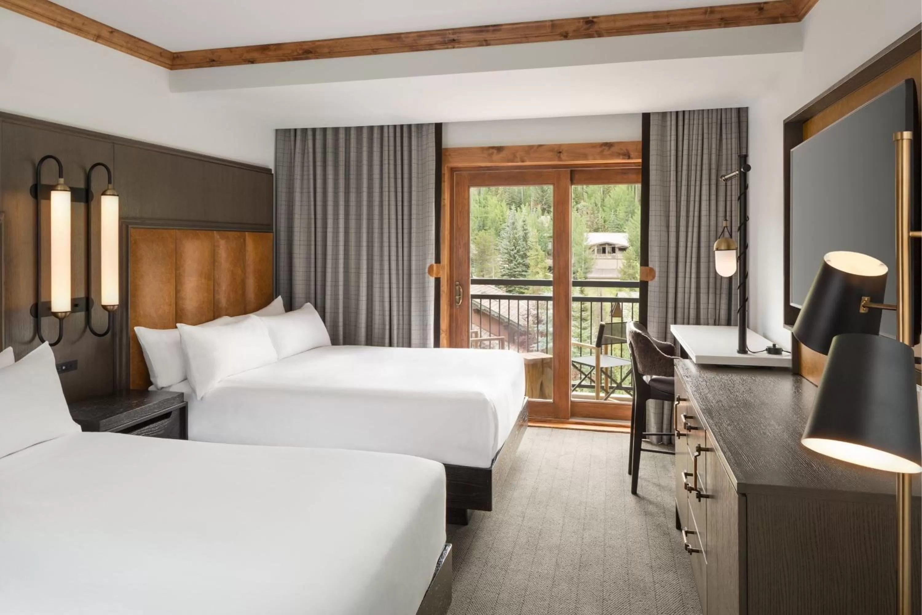 Bedroom, Bed in The Hythe, a Luxury Collection Resort, Vail