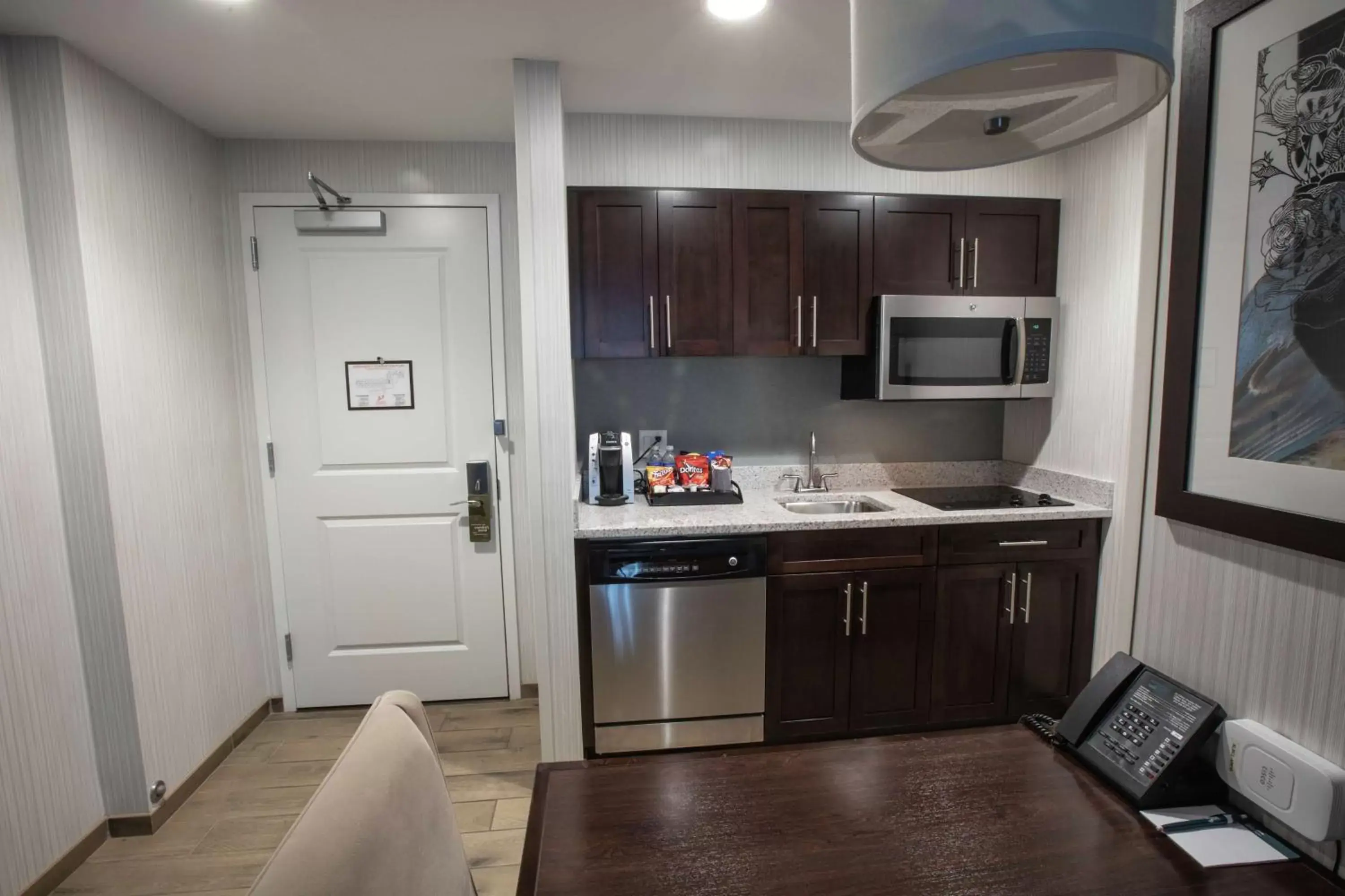 Kitchen or kitchenette, Kitchen/Kitchenette in Homewood Suites By Hilton Clifton Park