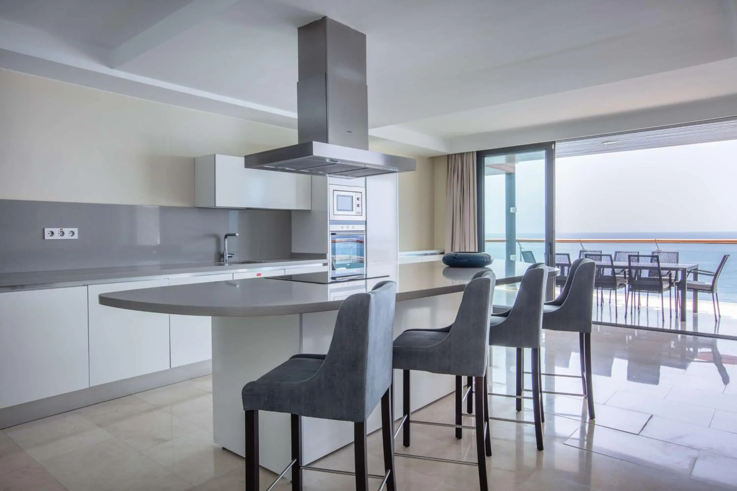 View (from property/room), Kitchen/Kitchenette in Radisson Blu Resort Gran Canaria