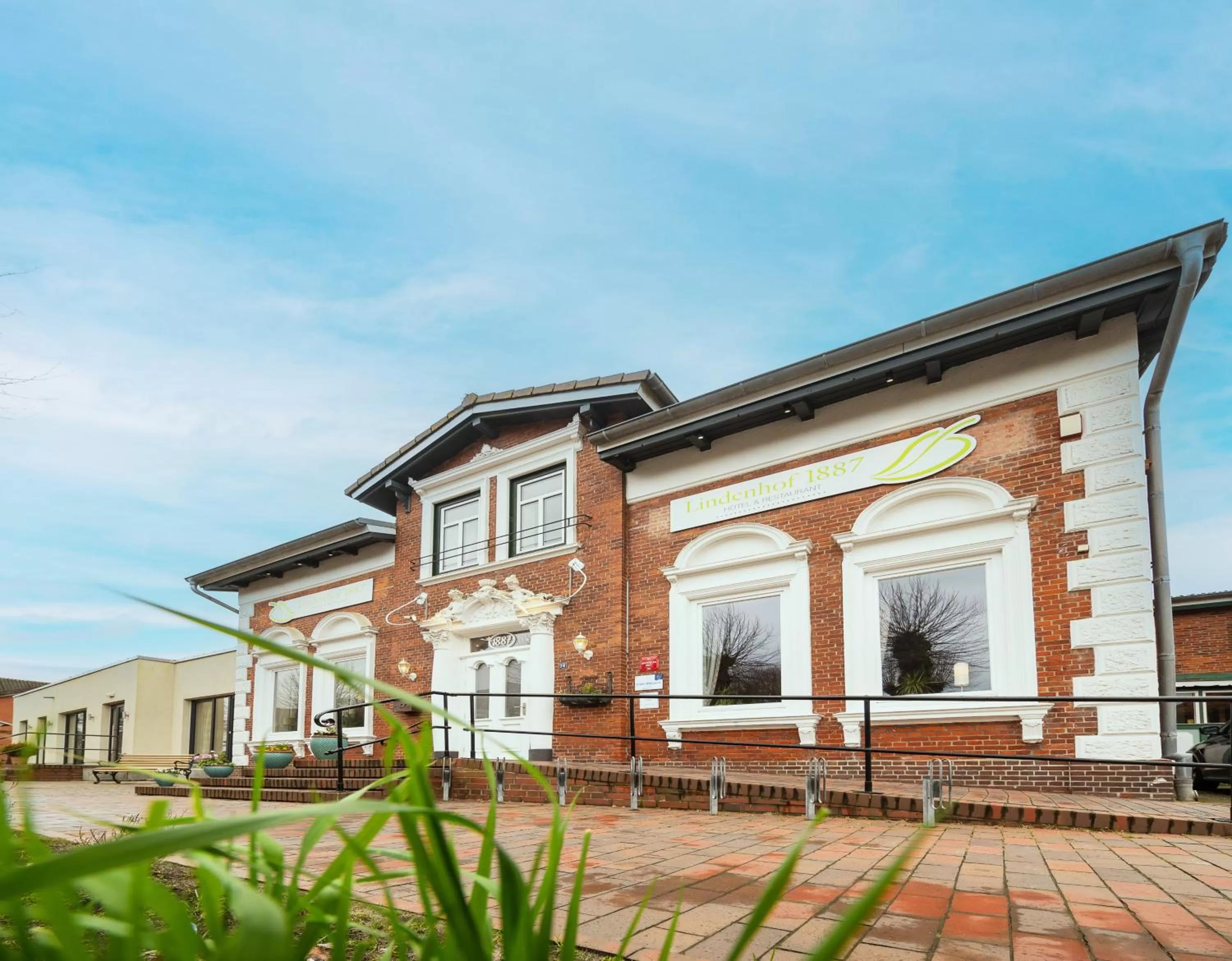 Property building in Lindenhof 1887 - Hotel & Restaurant