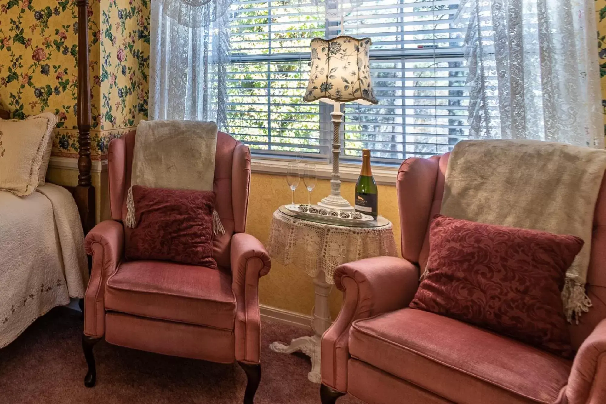 Seating Area in Apples Bed and Breakfast Inn