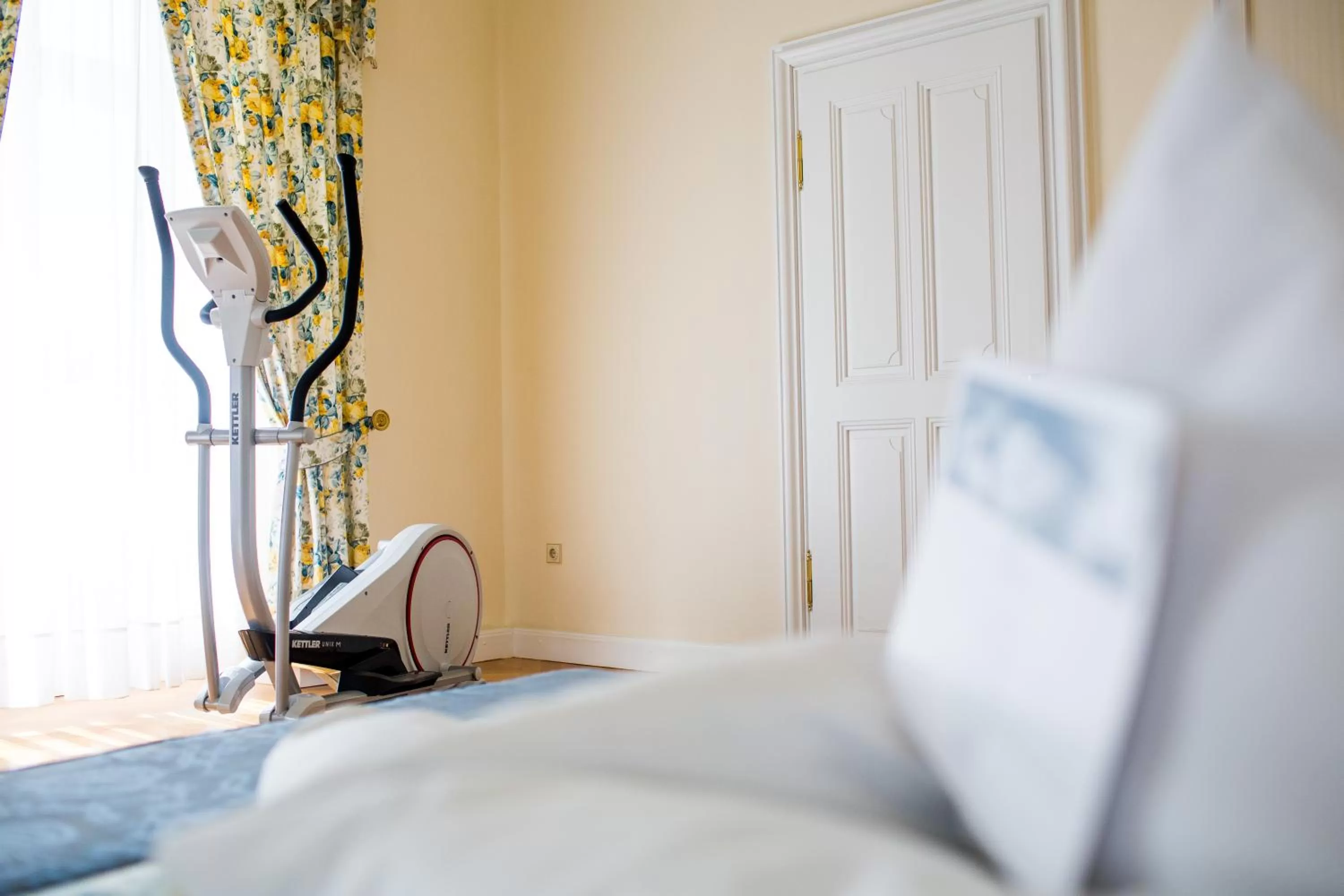 Decorative detail, Bed in Schlosshotel Bad Neustadt