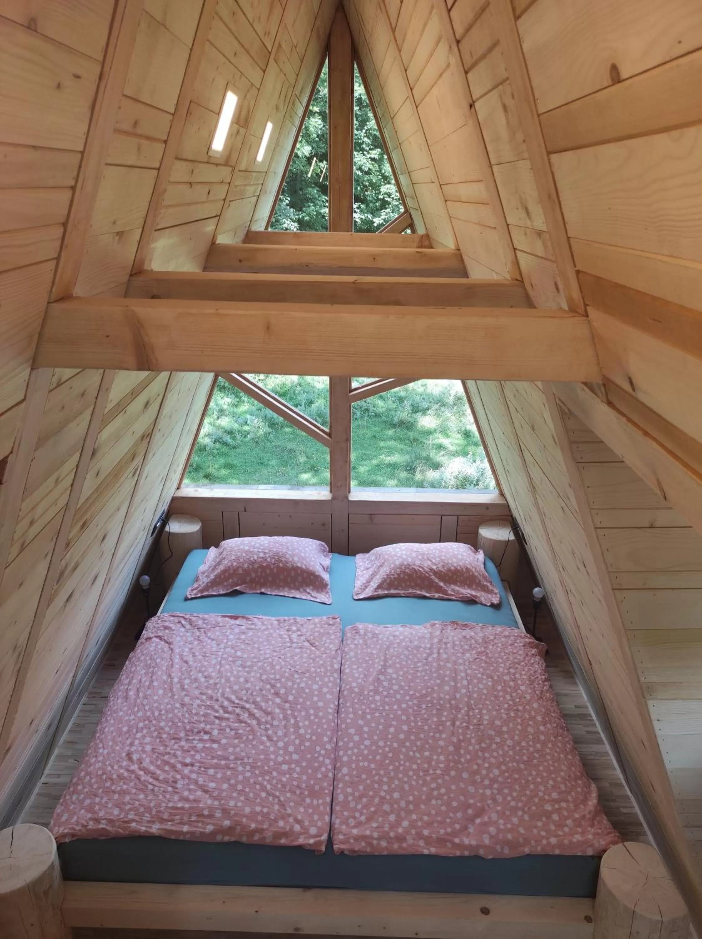 Bed in Cvet gora - Camping, Glamping and Accomodations