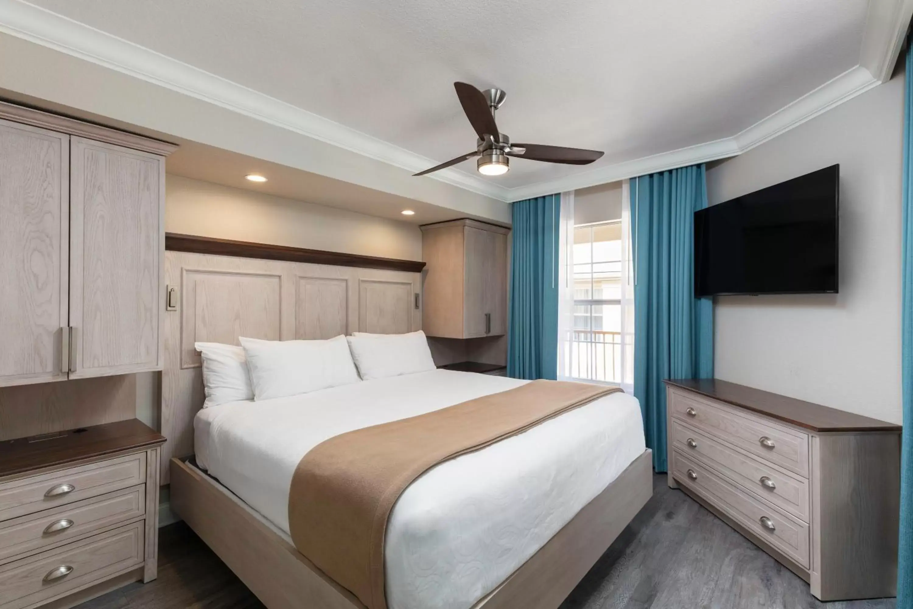 Bed in Westgate Branson Lakes Resort