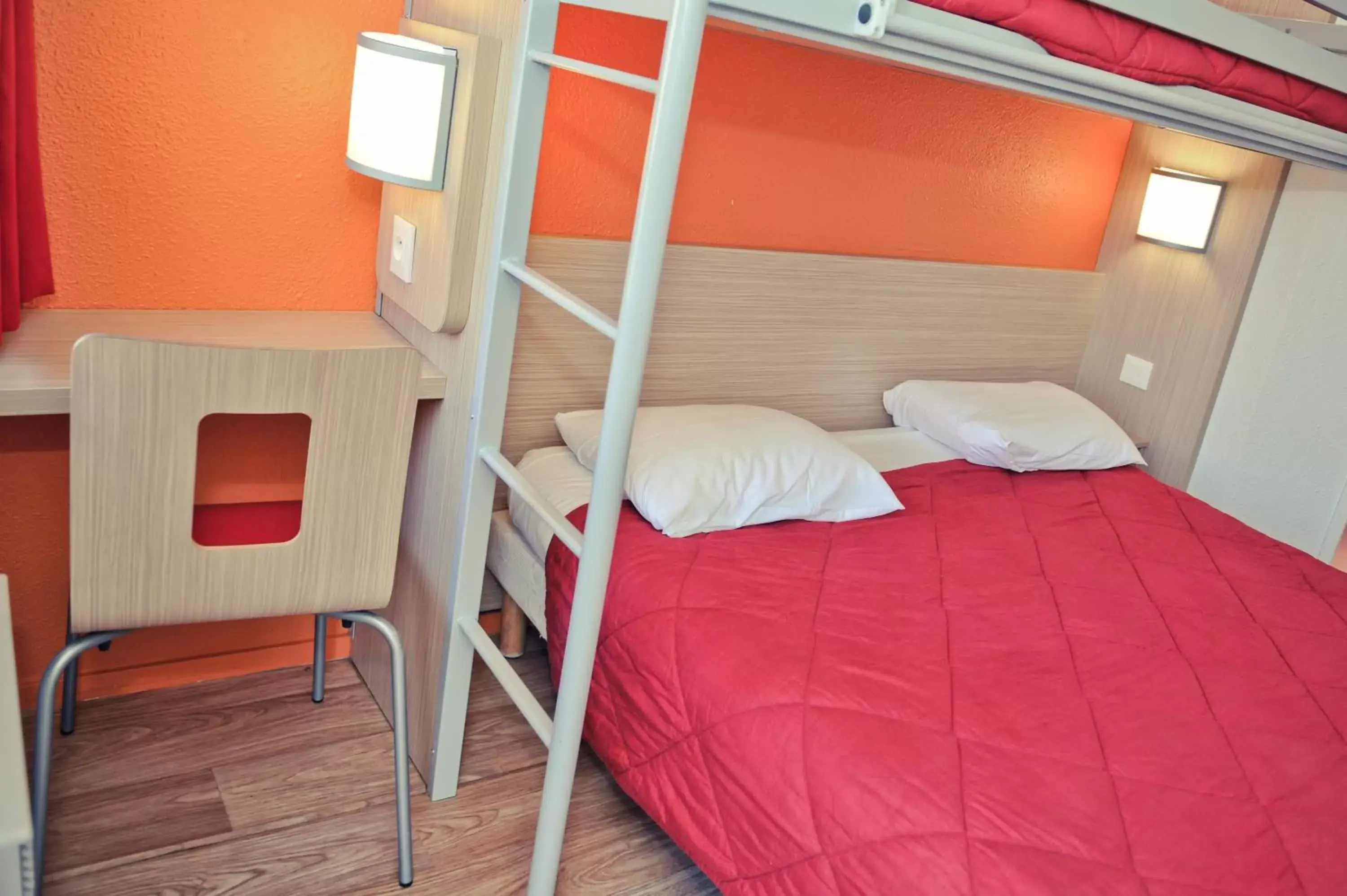 Bed, Bunk Bed in Premiere Classe Beauvais