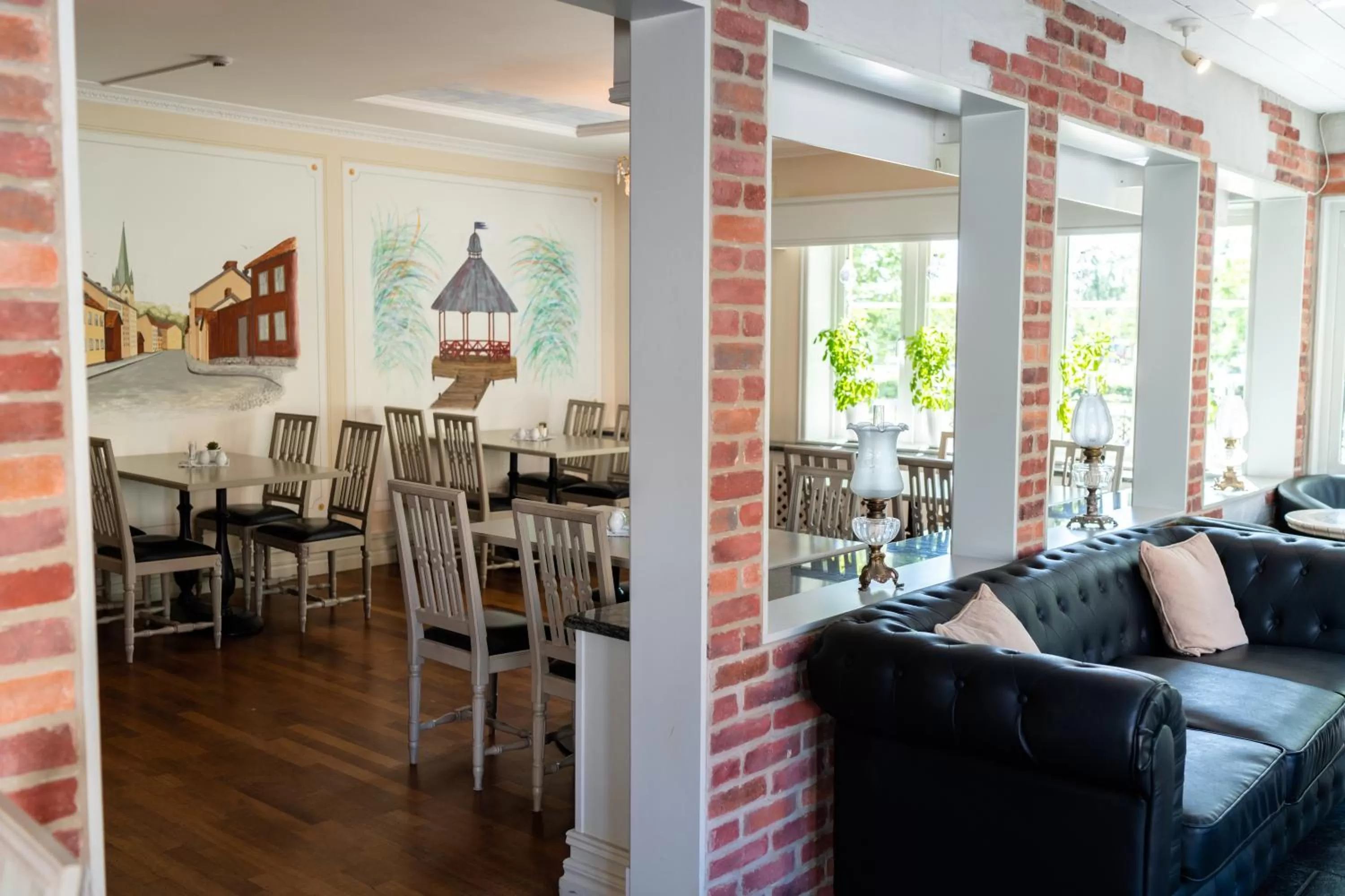 Dining area in Park Hotel Linköping Fawlty Towers