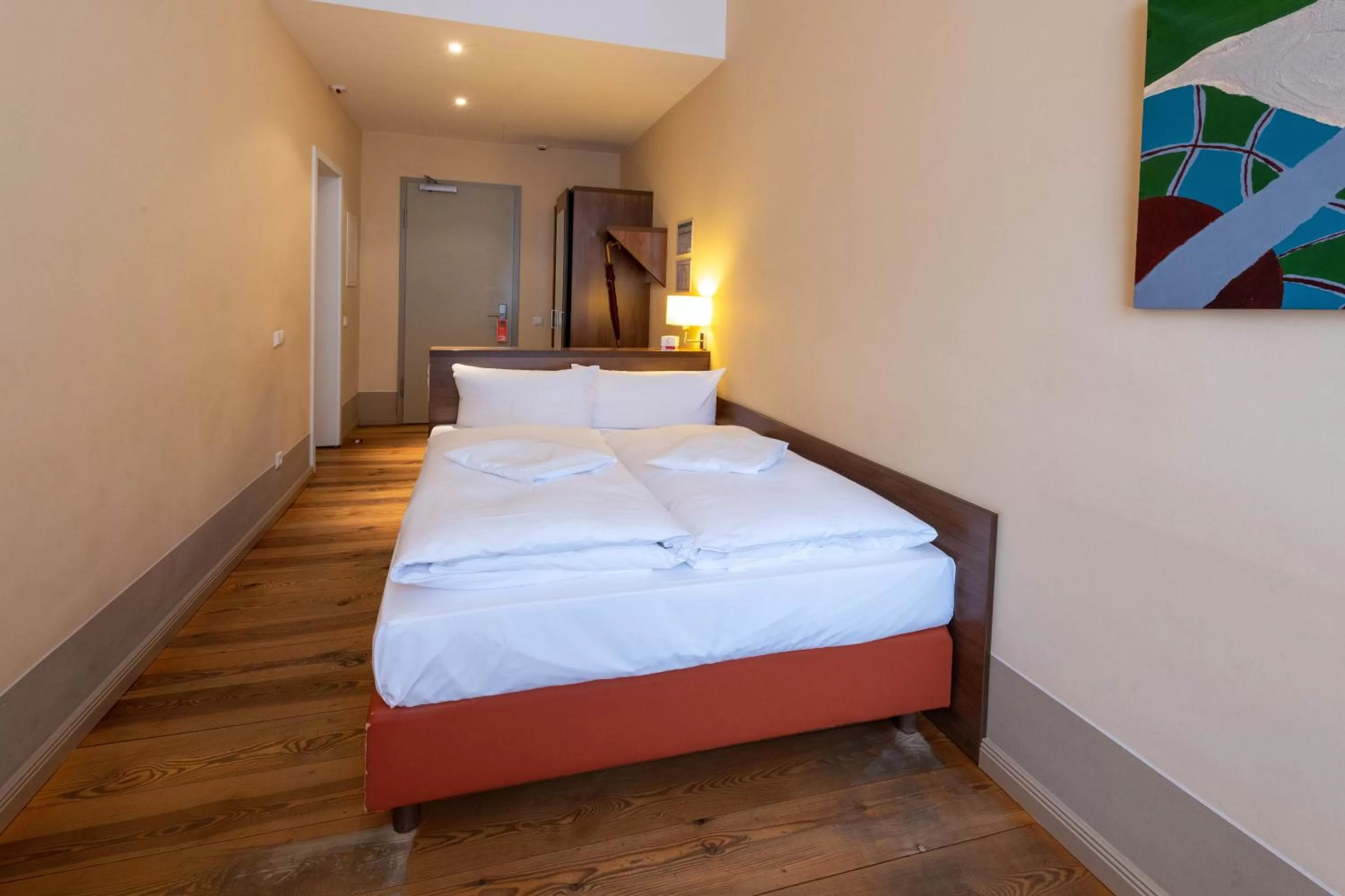 Bed in Hotel am Großen Waisenhaus