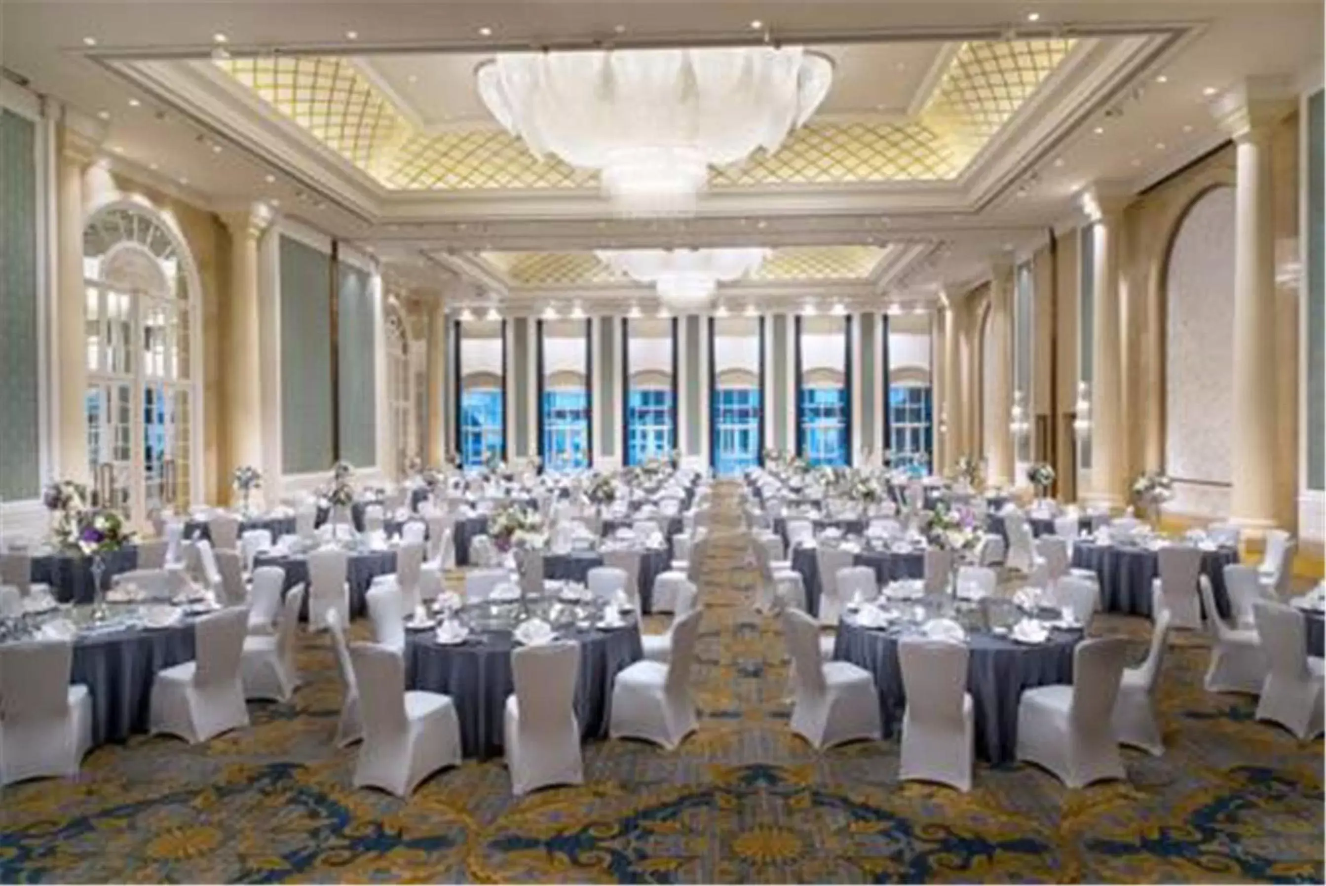 Restaurant/places to eat in Sofitel Shanghai Hongqiao Restaurant/places to eat in Sofitel Shanghai Hongqiao