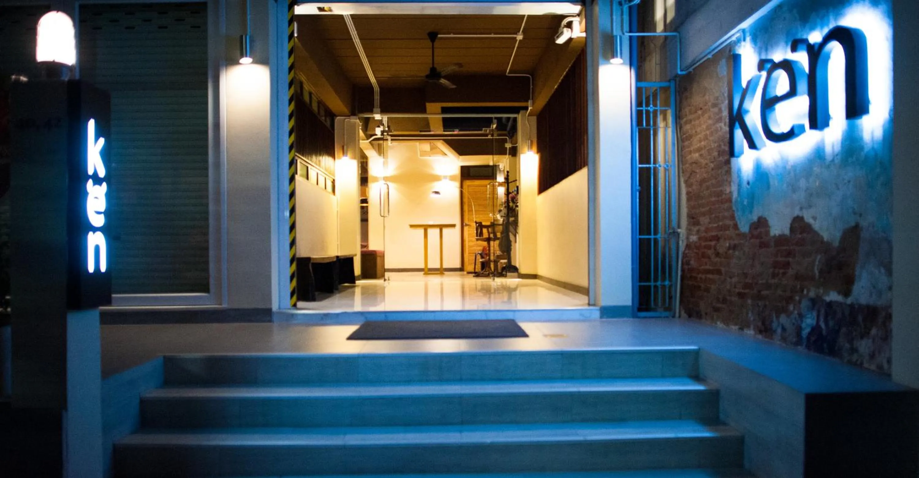 Facade/entrance in KENCOZY accommodation